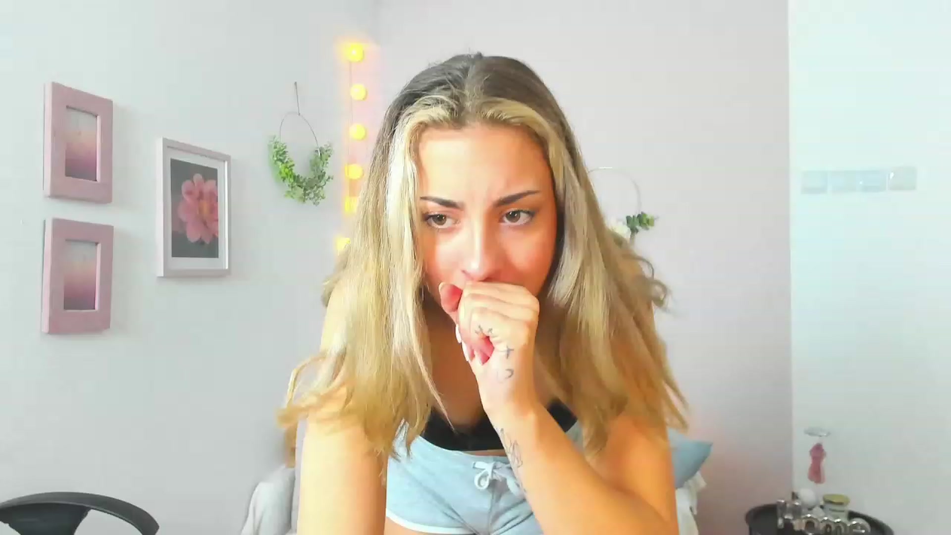 Gallery image thumbnail from Gia_Lopez18's myfreecams stream on, 05/12/2023, 10:37 image 3 of 20