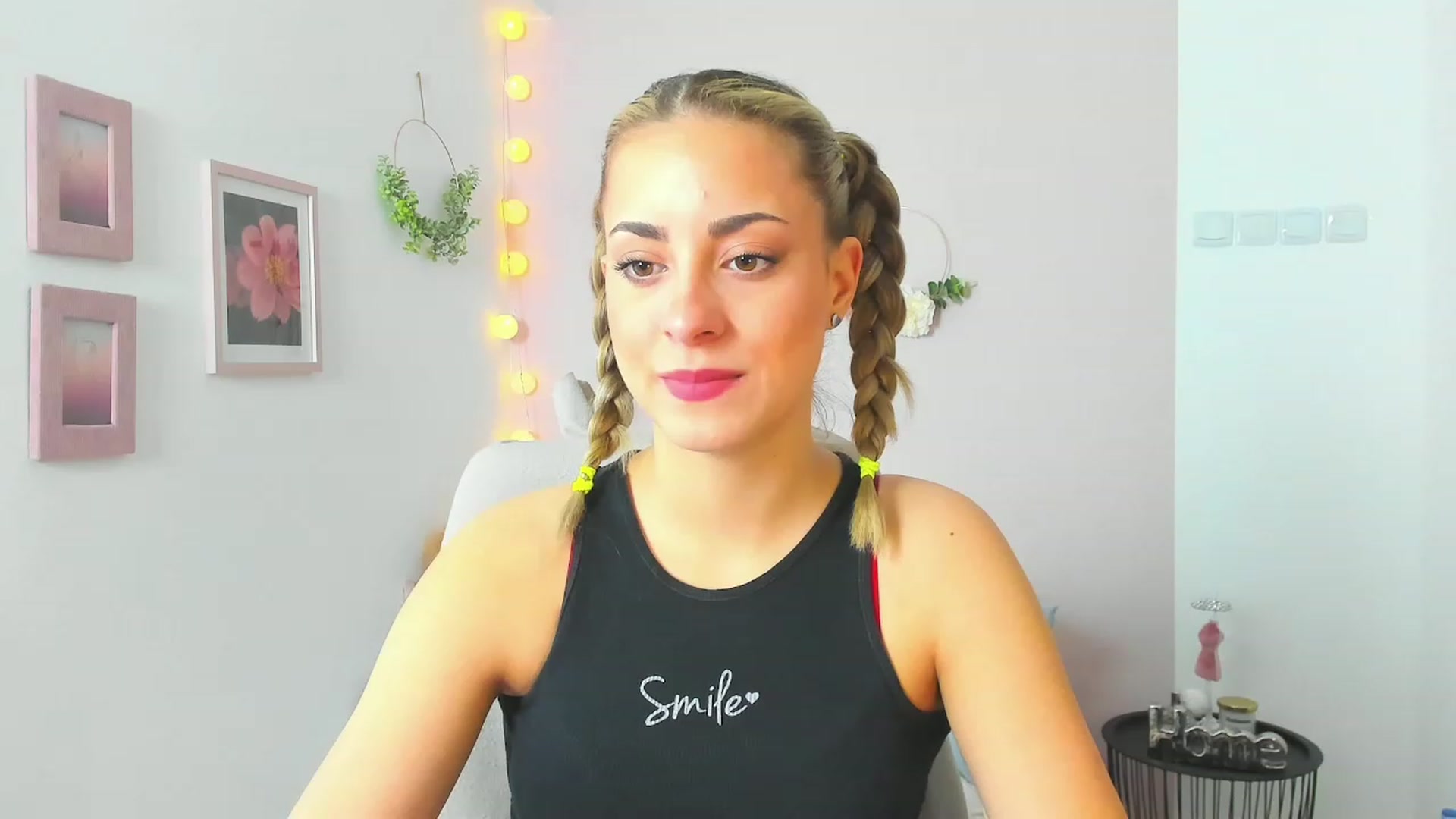Gallery image thumbnail from Gia_Lopez18's myfreecams stream on, 05/14/2023, 08:33 image 7 of 20