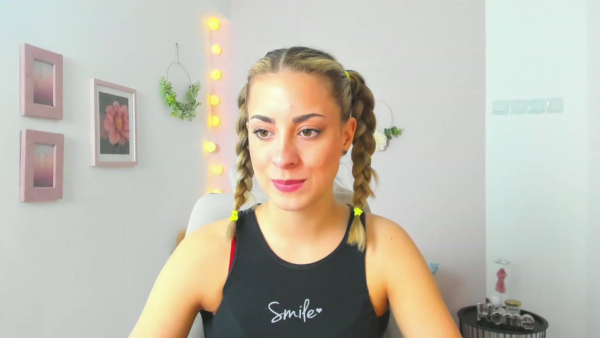Gallery image thumbnail from Gia_Lopez18's myfreecams stream on, 05/14/2023, 09:48 image 19 of 20