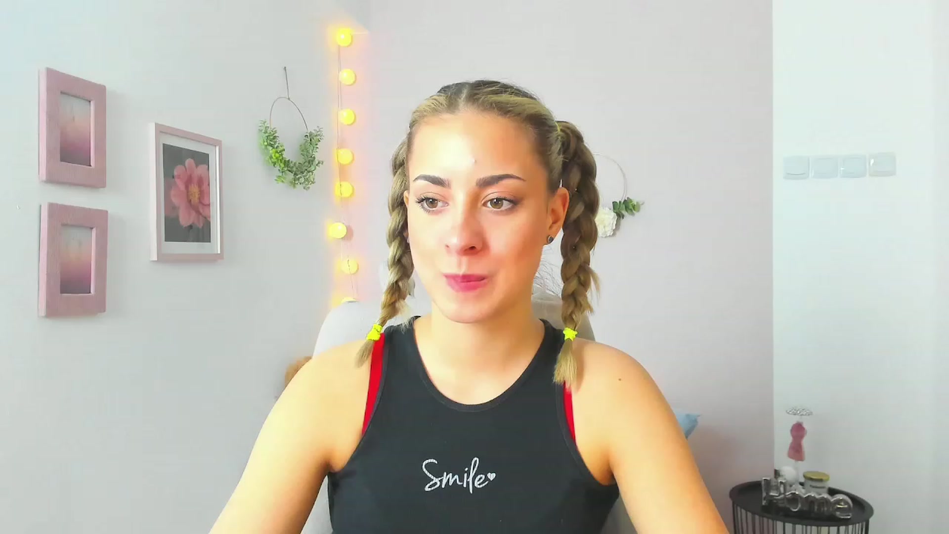 Gallery image thumbnail from Gia_Lopez18's myfreecams stream on, 05/14/2023, 11:17 image 12 of 20