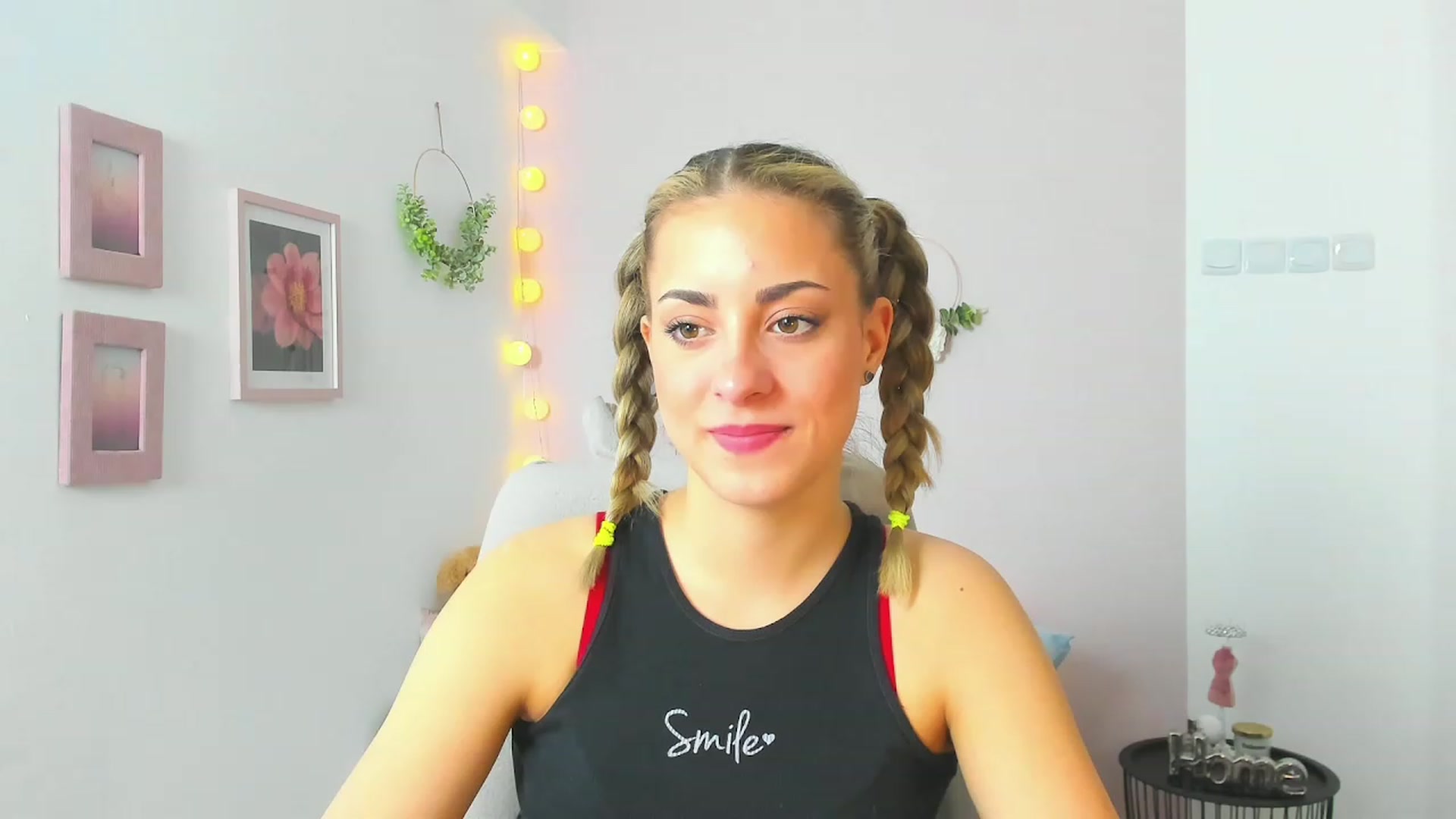 Gallery image thumbnail from Gia_Lopez18's myfreecams stream on, 05/14/2023, 11:17 image 15 of 20