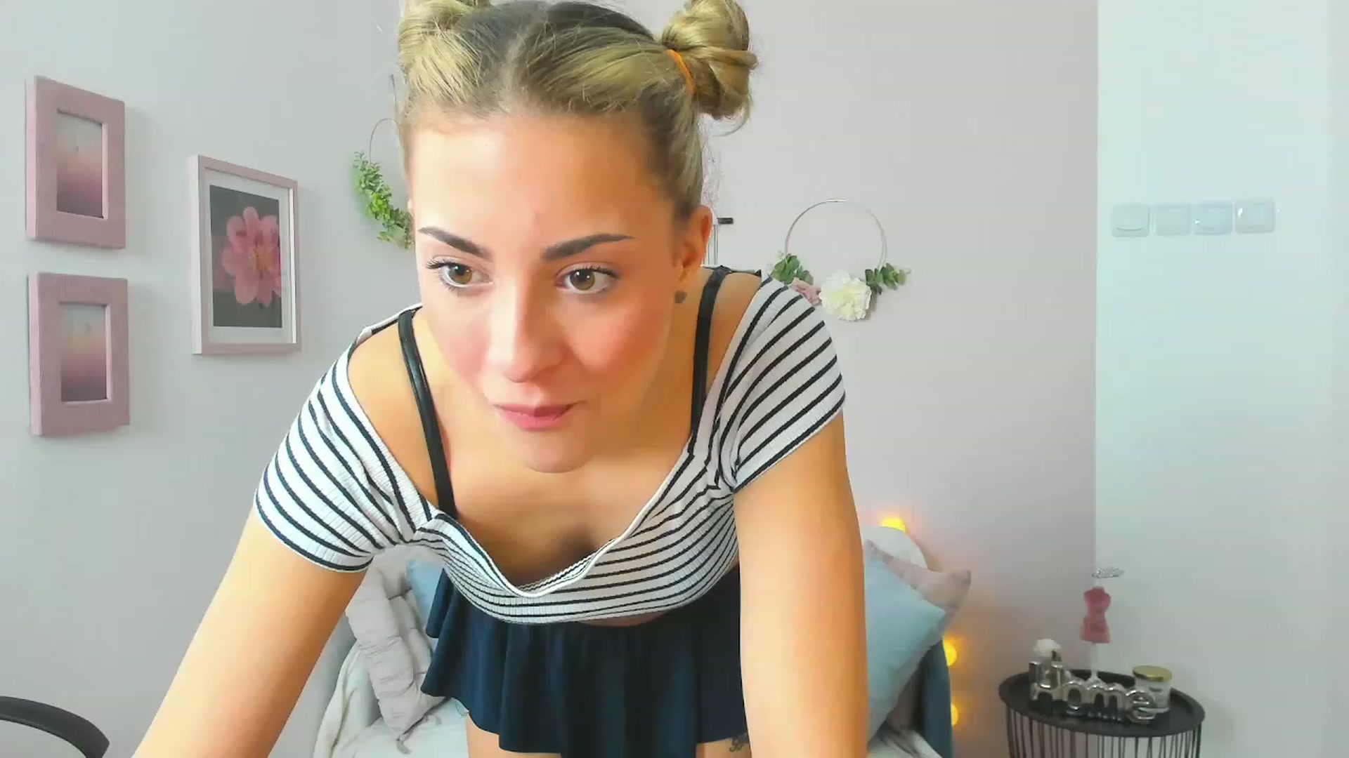 Gallery image thumbnail from Gia_Lopez18's myfreecams stream on, 05/15/2023, 09:32 image 5 of 20