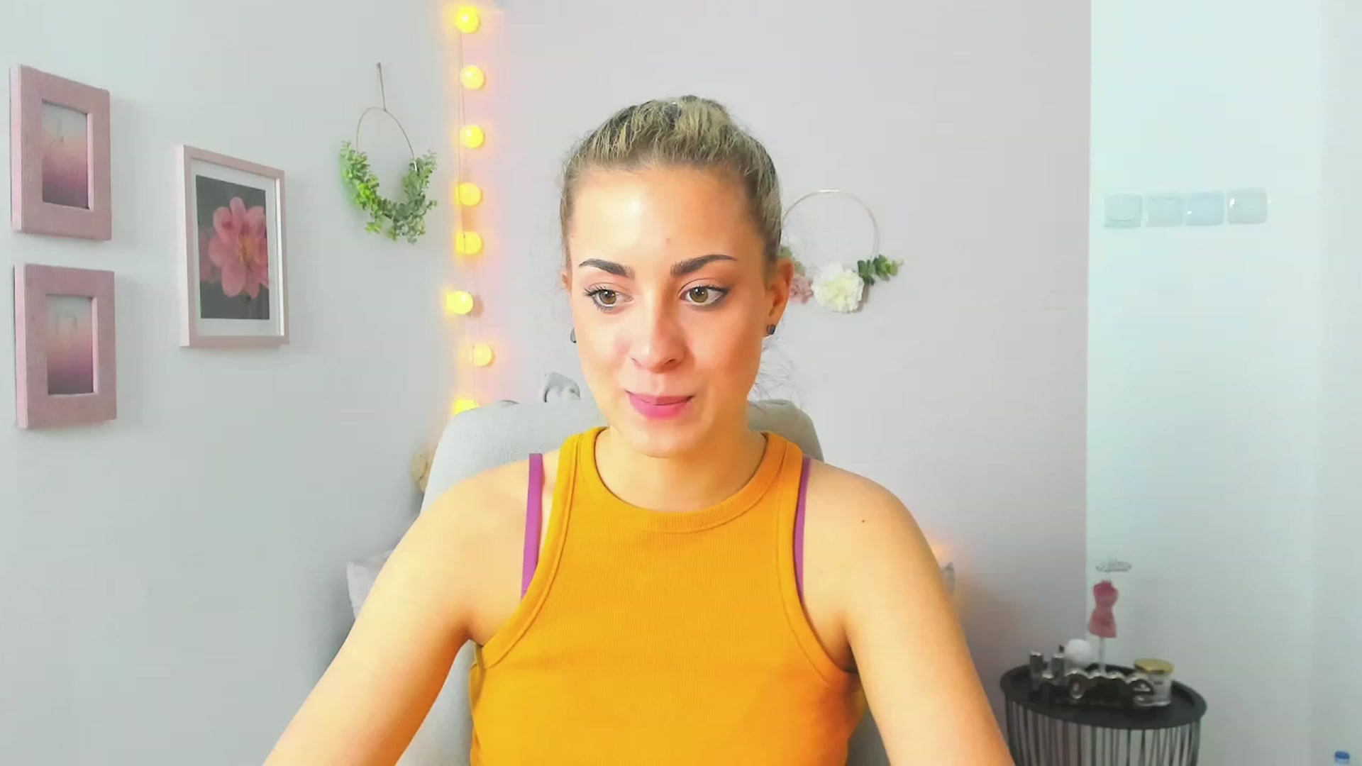 Gallery image thumbnail from Gia_Lopez18's myfreecams stream on, 05/16/2023, 12:52 image 3 of 20