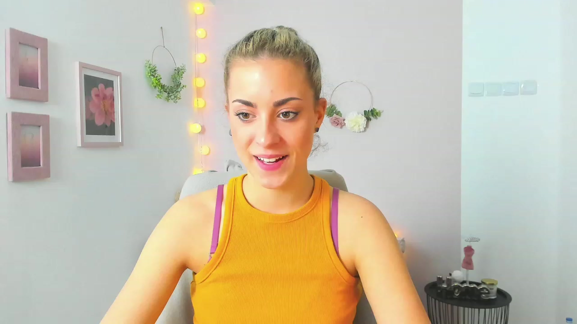 Gallery image thumbnail from Gia_Lopez18's myfreecams stream on, 05/16/2023, 12:52 image 20 of 20