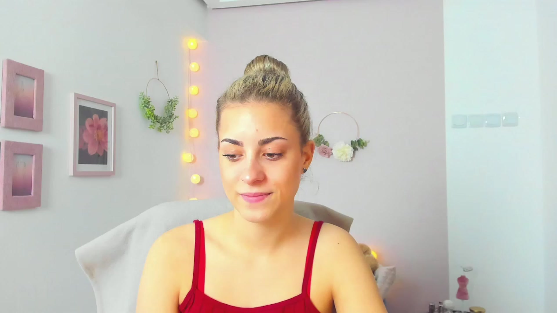 Gallery image thumbnail from Gia_Lopez18's myfreecams stream on, 05/17/2023, 09:51 image 6 of 20