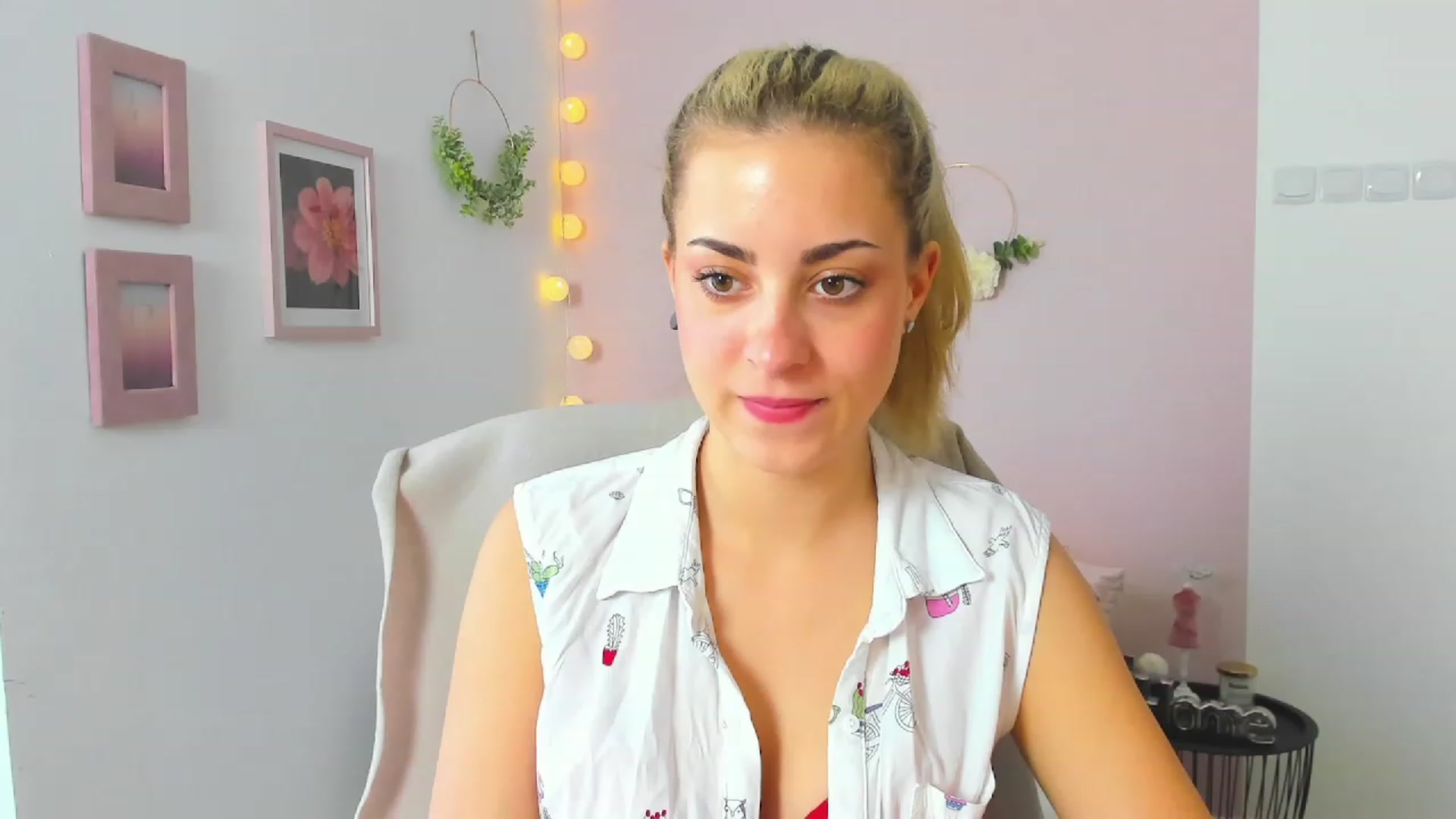 Gallery image thumbnail from Gia_Lopez18's myfreecams stream on, 05/23/2023, 14:28 image 6 of 20