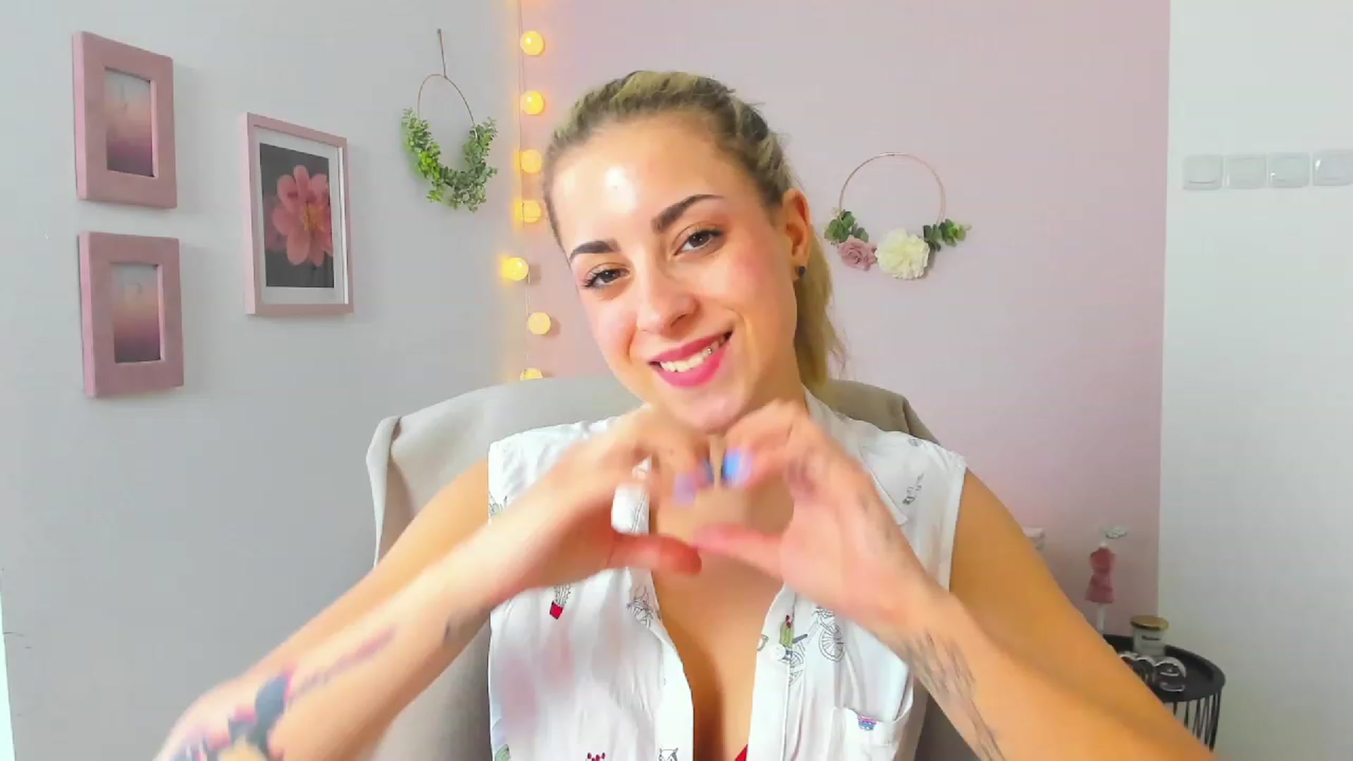 Gallery image thumbnail from Gia_Lopez18's myfreecams stream on, 05/23/2023, 14:28 image 15 of 20