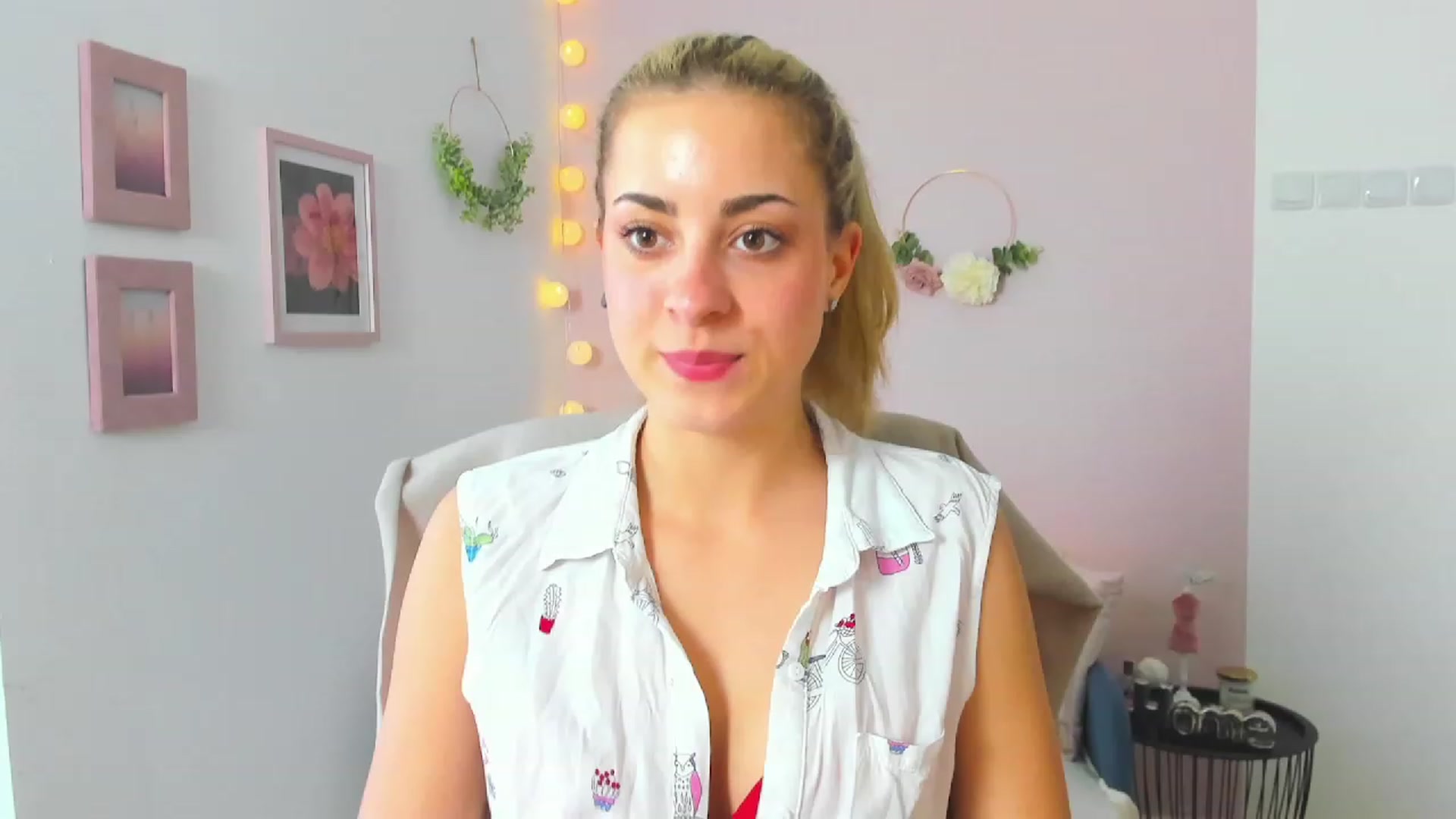 Gallery image thumbnail from Gia_Lopez18's myfreecams stream on, 05/23/2023, 14:28 image 5 of 20