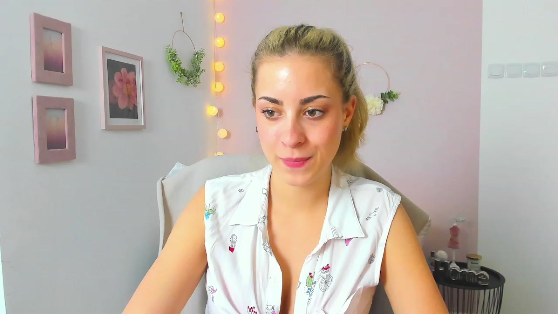 Gallery image thumbnail from Gia_Lopez18's myfreecams stream on, 05/23/2023, 16:58 image 3 of 20