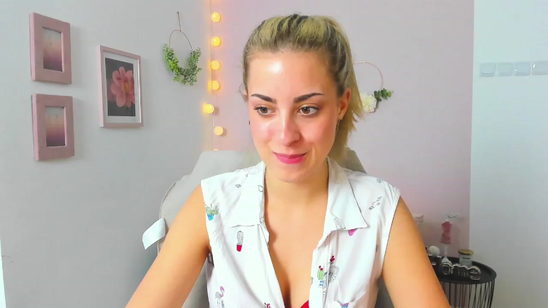 Gallery image thumbnail from Gia_Lopez18's myfreecams stream on, 05/23/2023, 16:58 image 17 of 20