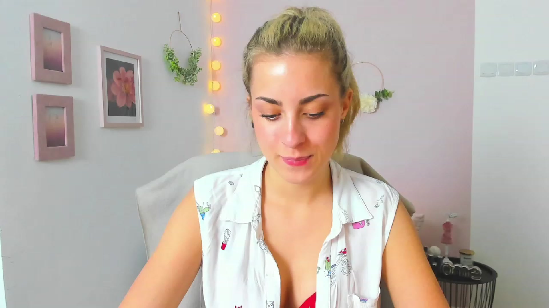Gallery image thumbnail from Gia_Lopez18's myfreecams stream on, 05/23/2023, 18:02 image 5 of 20