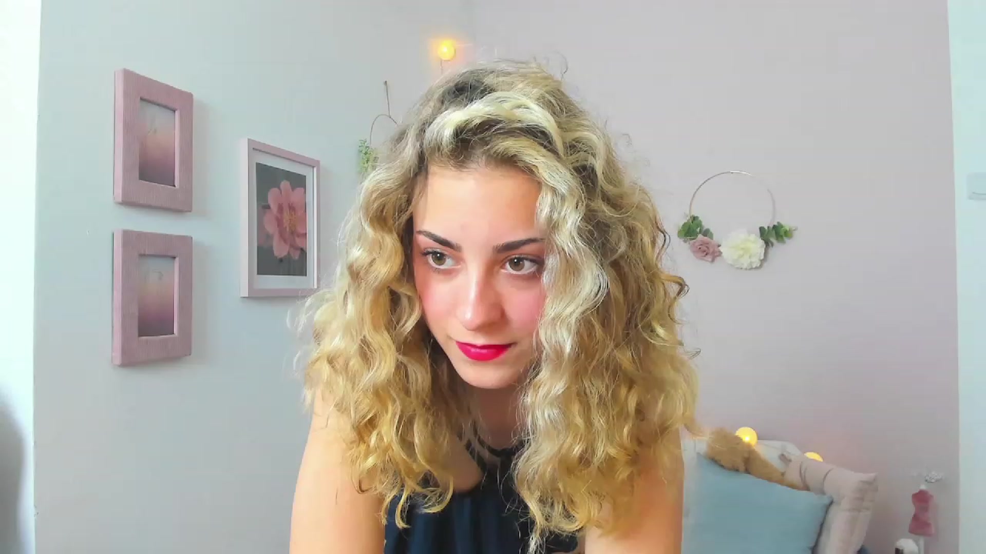 Gallery image thumbnail from Gia_Lopez18's myfreecams stream on, 05/25/2023, 13:53 image 18 of 20
