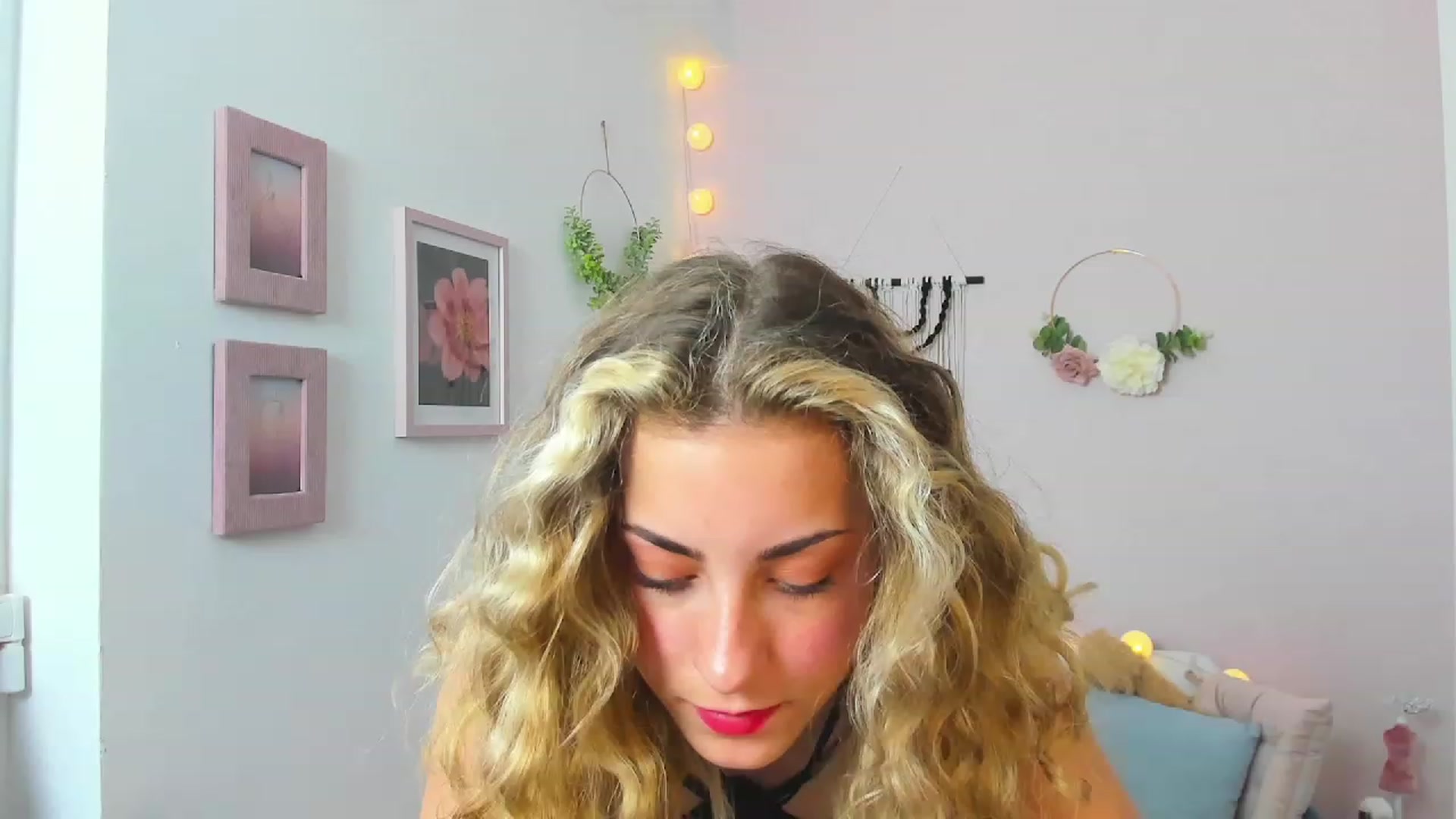 Gallery image thumbnail from Gia_Lopez18's myfreecams stream on, 05/25/2023, 16:54 image 20 of 20