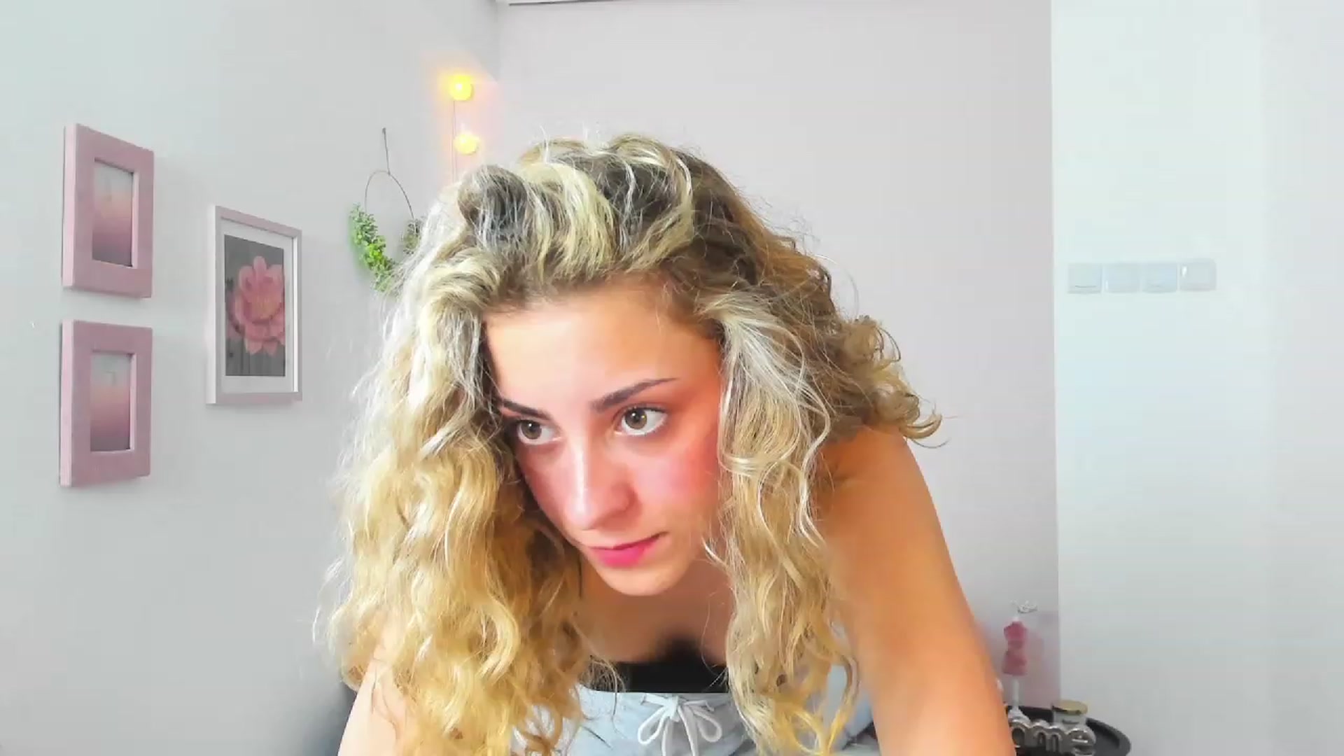 Gallery image thumbnail from Gia_Lopez18's myfreecams stream on, 05/26/2023, 11:21 image 7 of 20