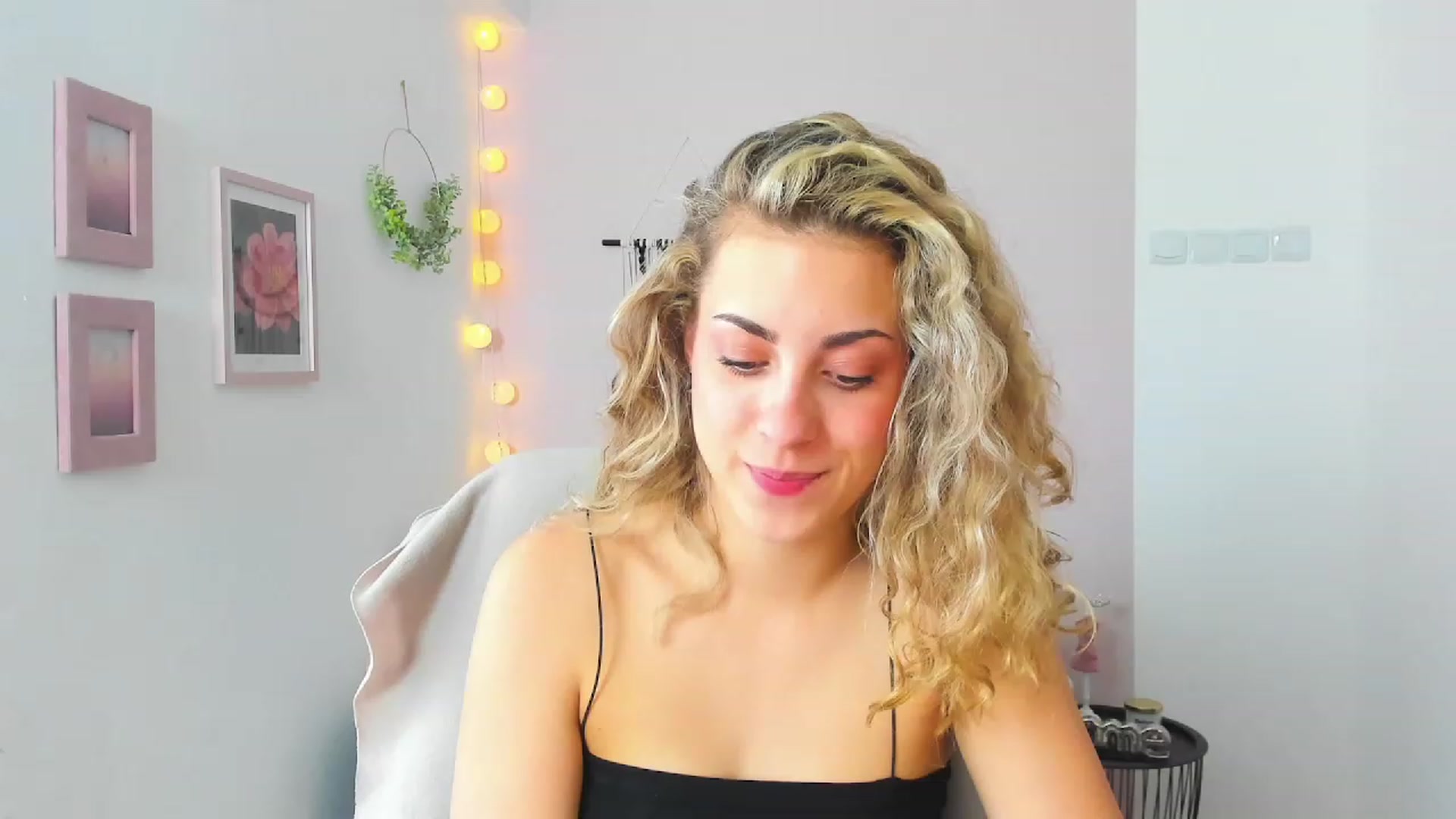 Gallery image thumbnail from Gia_Lopez18's myfreecams stream on, 05/26/2023, 15:03 image 20 of 20