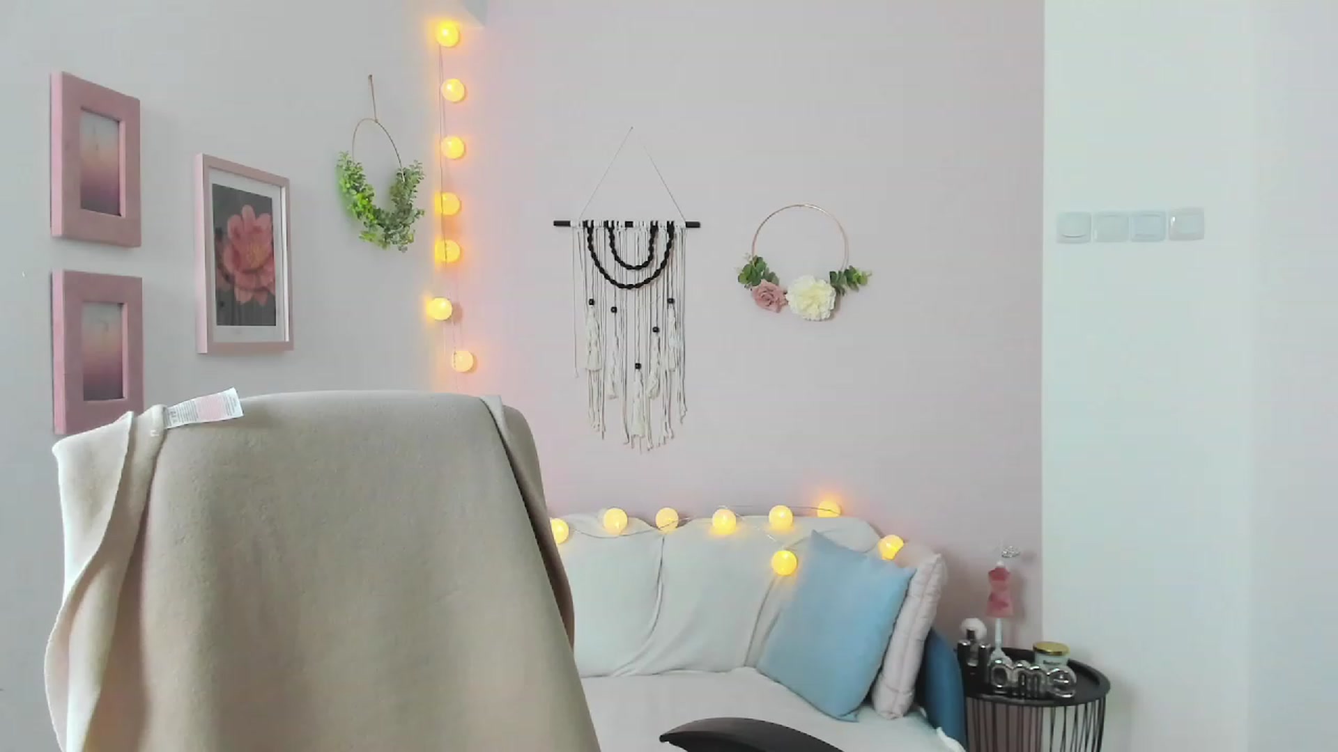 Gallery image thumbnail from Gia_Lopez18's myfreecams stream on, 05/26/2023, 16:58 image 5 of 20
