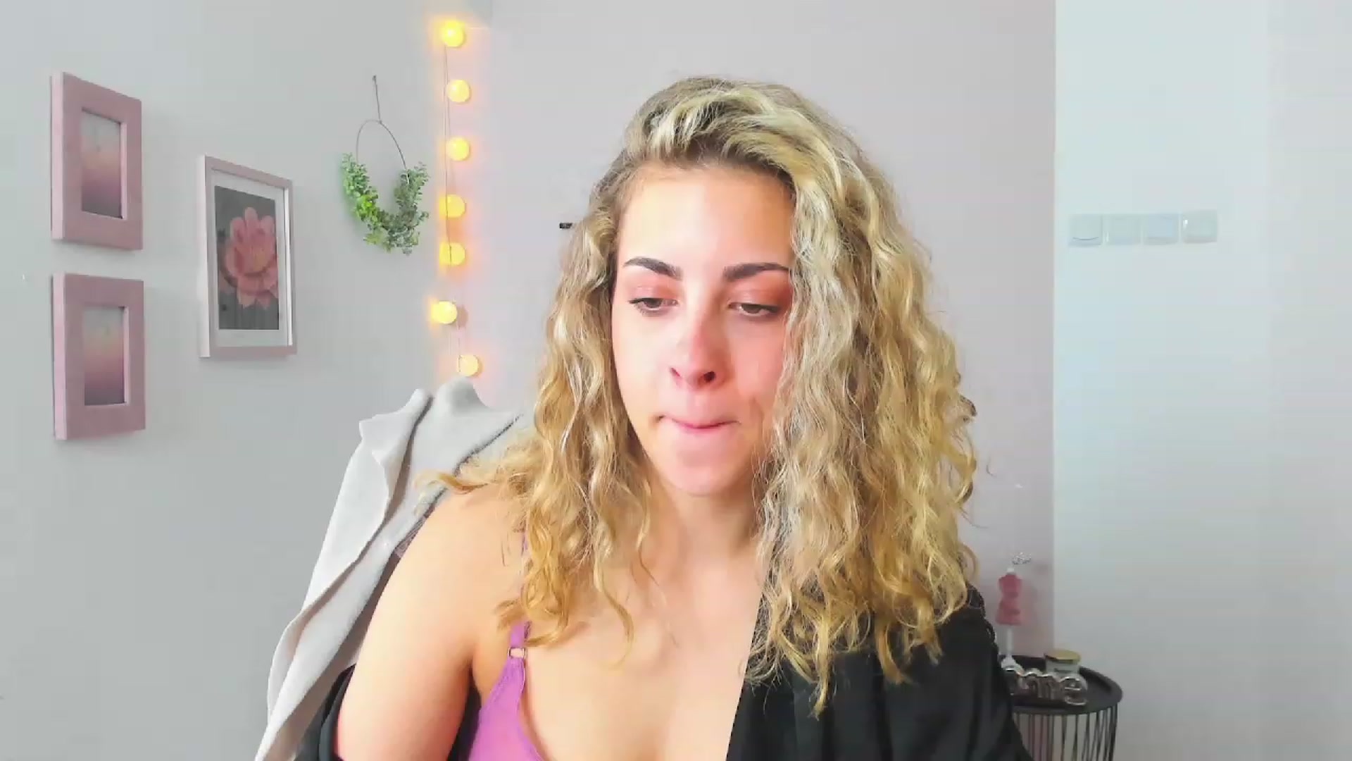 Gallery image thumbnail from Gia_Lopez18's myfreecams stream on, 05/26/2023, 16:58 image 19 of 20