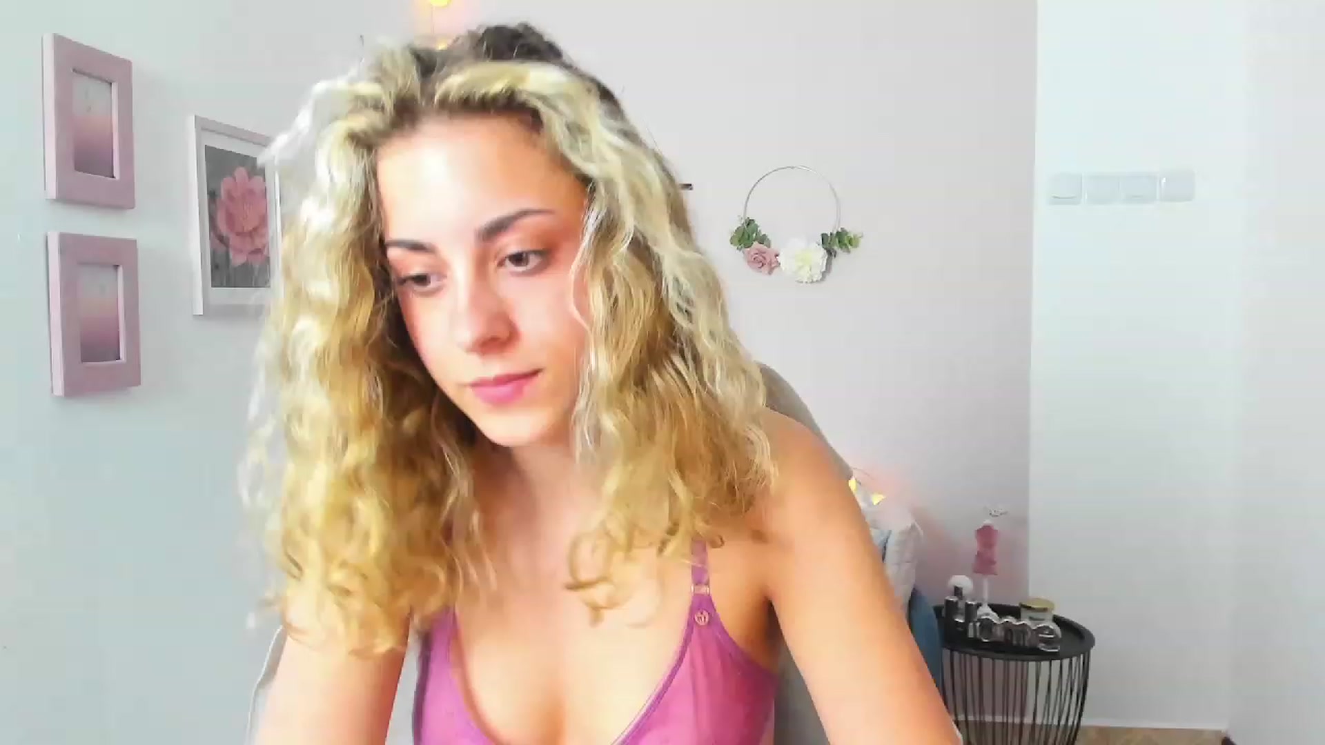 Gallery image thumbnail from Gia_Lopez18's myfreecams stream on, 05/26/2023, 17:48 image 19 of 20