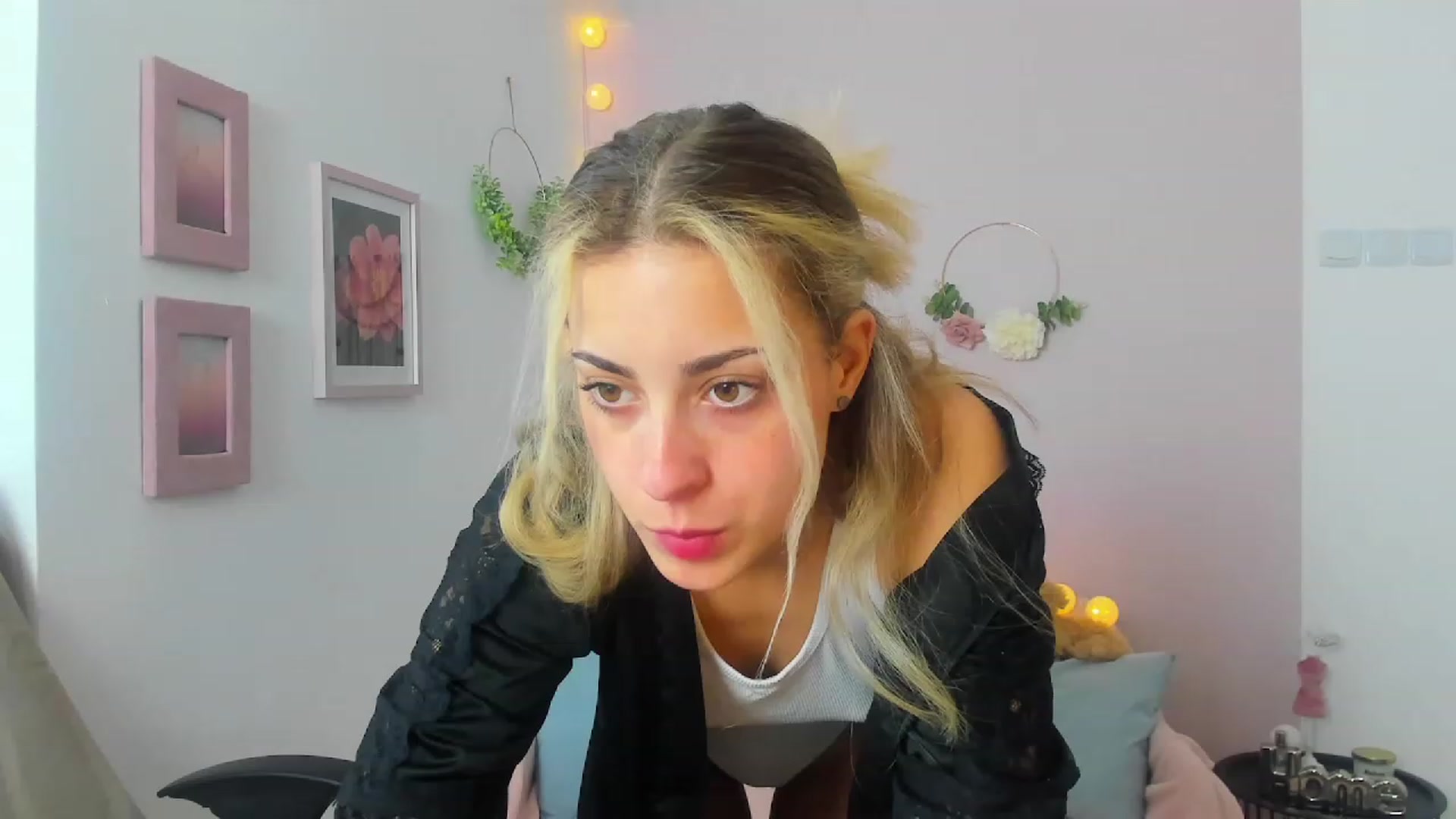 Gallery image thumbnail from Gia_Lopez18's myfreecams stream on, 05/29/2023, 15:15 image 1 of 20