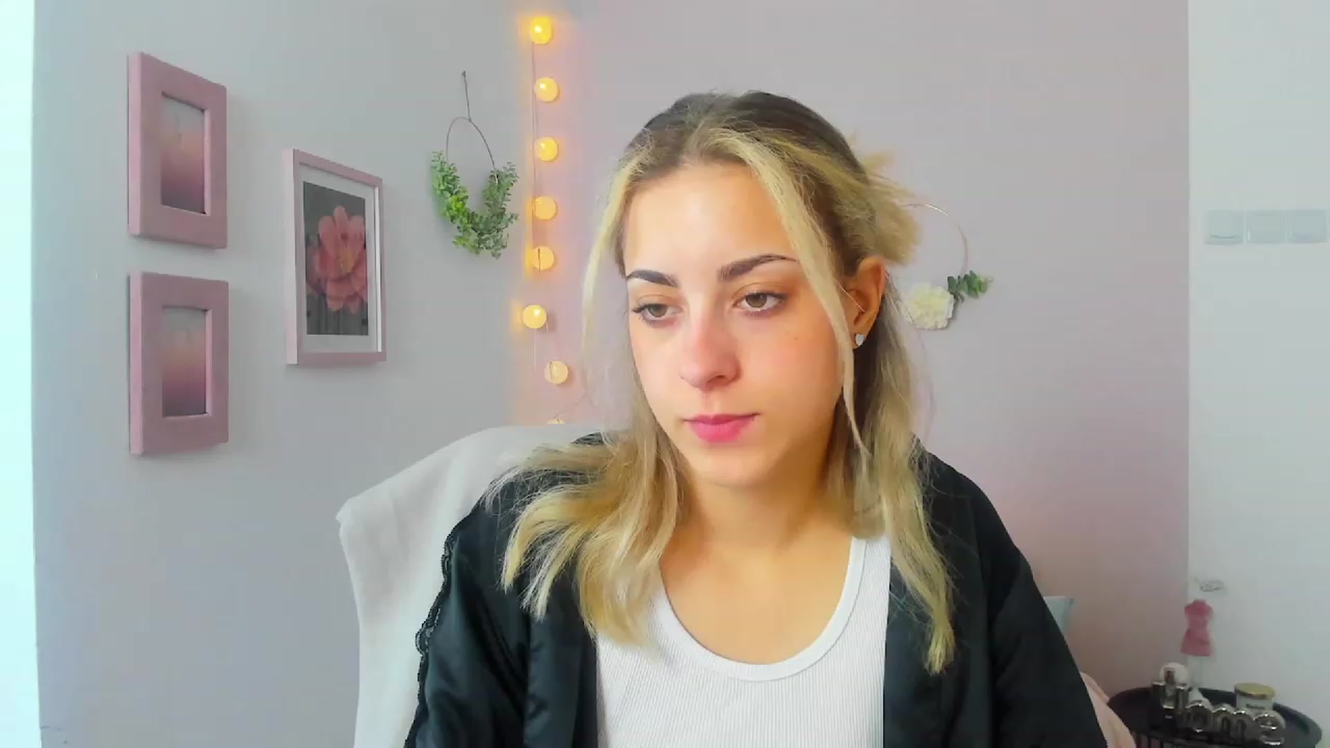 Gallery image thumbnail from Gia_Lopez18's myfreecams stream on, 05/29/2023, 15:15 image 4 of 20
