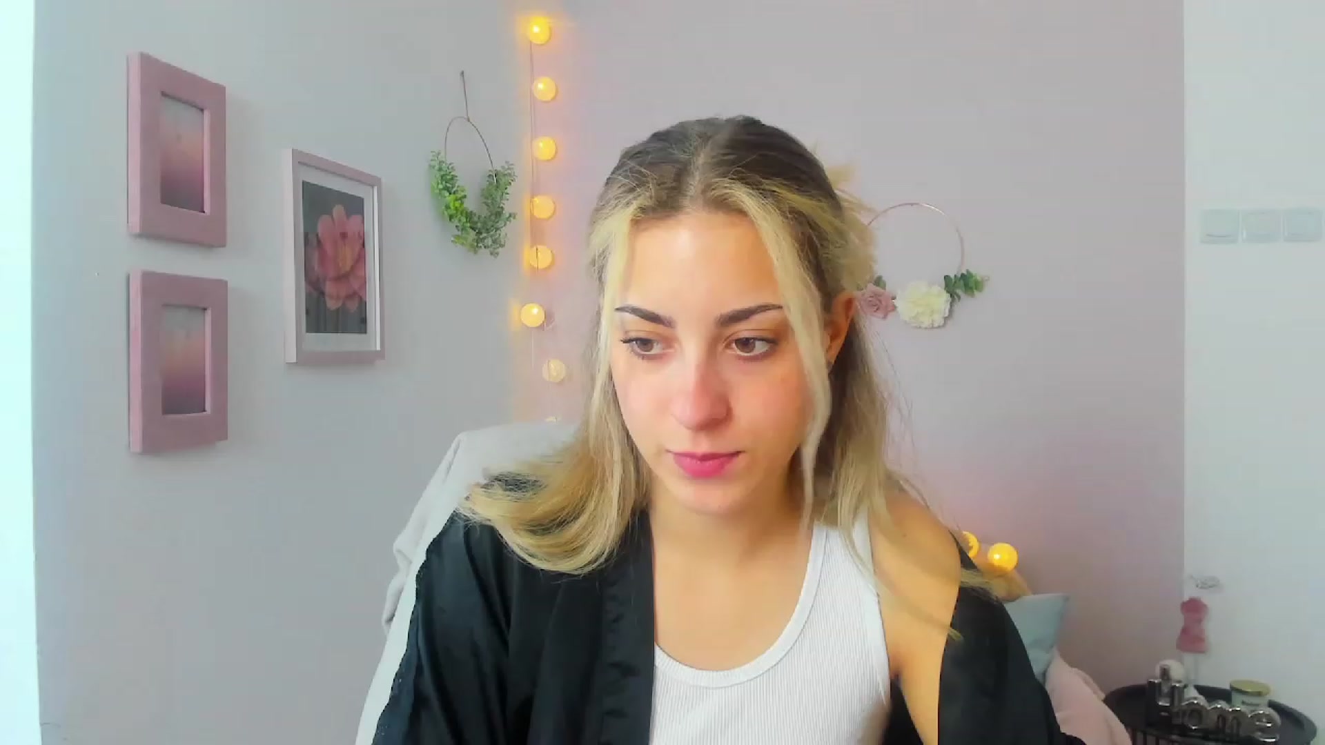 Gallery image thumbnail from Gia_Lopez18's myfreecams stream on, 05/29/2023, 15:15 image 2 of 20