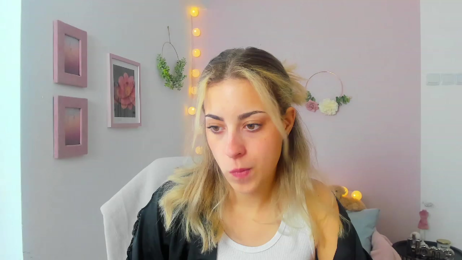 Gallery image thumbnail from Gia_Lopez18's myfreecams stream on, 05/29/2023, 15:15 image 9 of 20