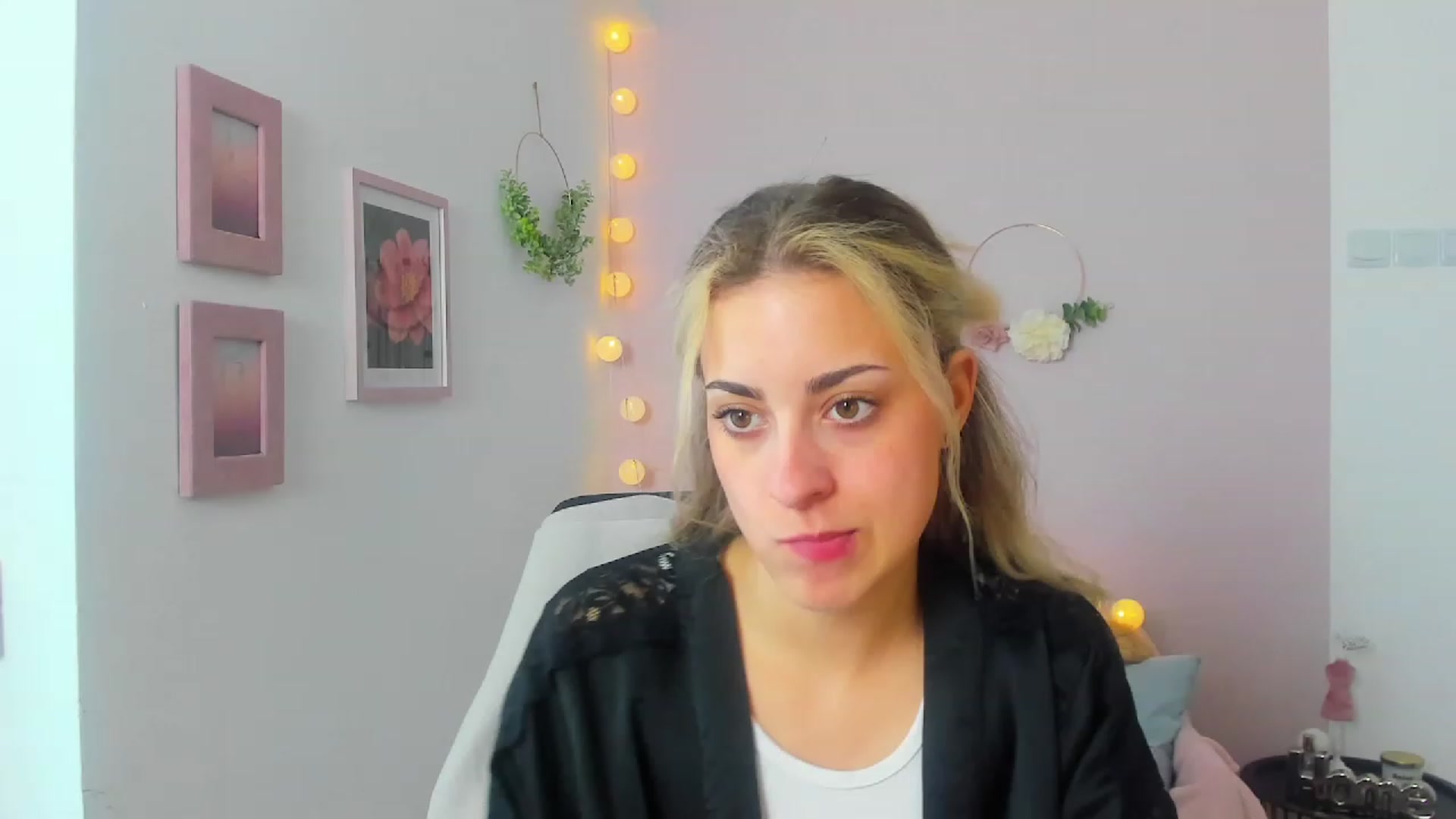 Gallery image thumbnail from Gia_Lopez18's myfreecams stream on, 05/29/2023, 16:18 image 11 of 20