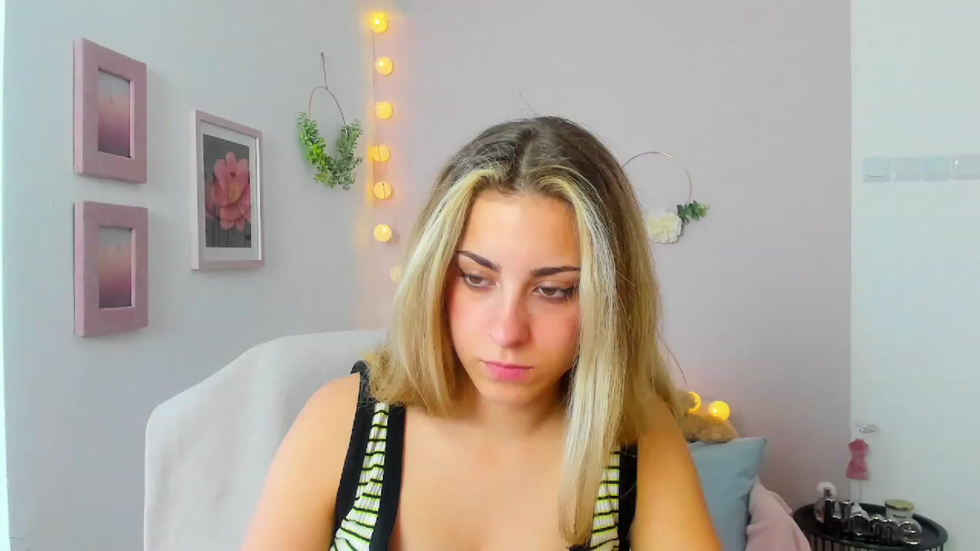 Gallery image thumbnail from Gia_Lopez18's myfreecams stream on, 05/31/2023, 14:46 image 9 of 20