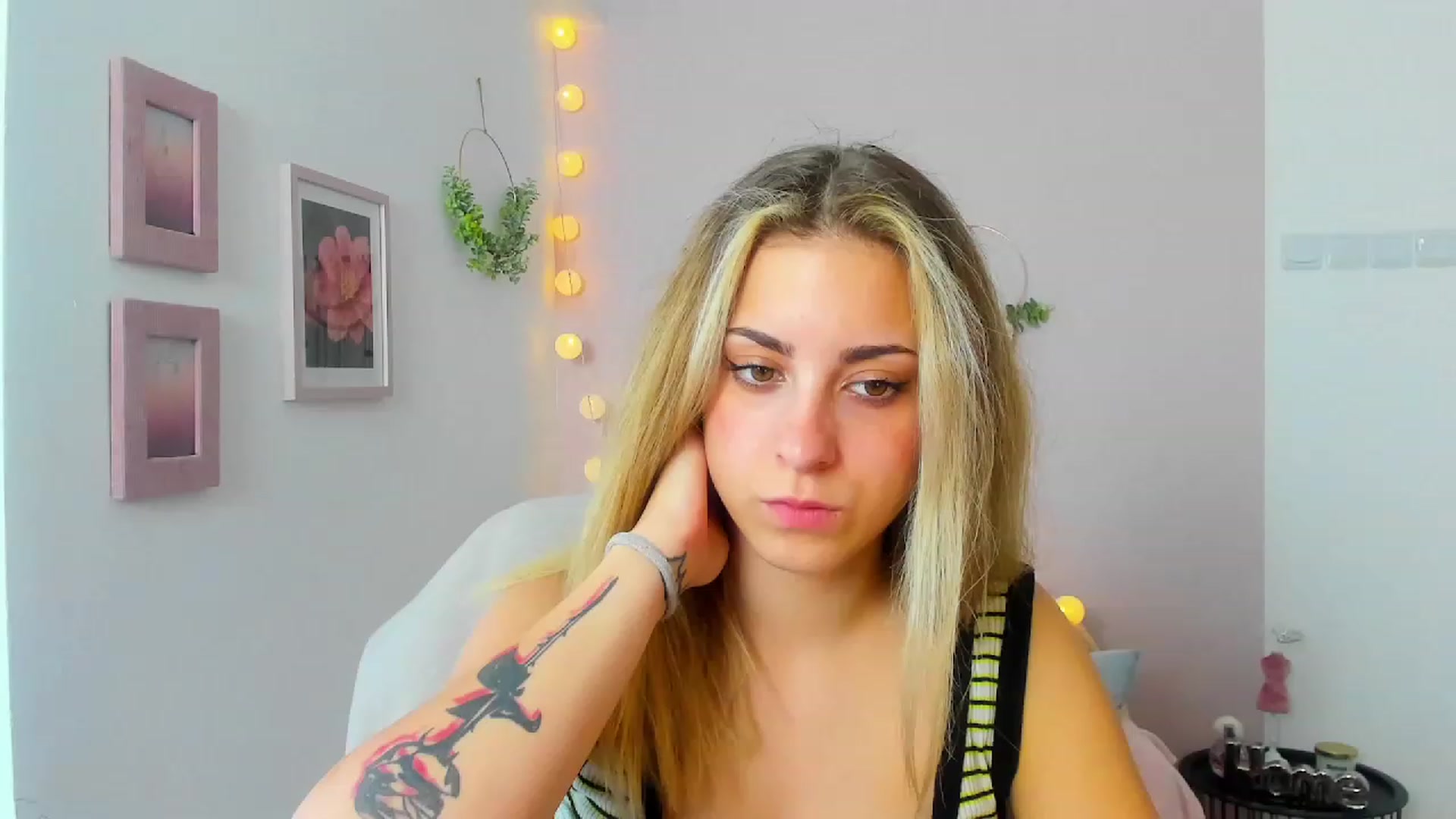 Gallery image thumbnail from Gia_Lopez18's myfreecams stream on, 05/31/2023, 14:46 image 18 of 20