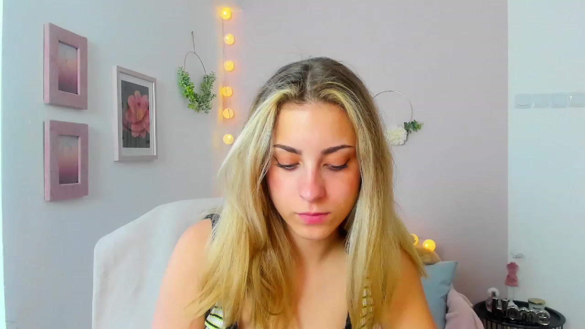 Gallery image thumbnail from Gia_Lopez18's myfreecams stream on, 05/31/2023, 14:46 image 3 of 20