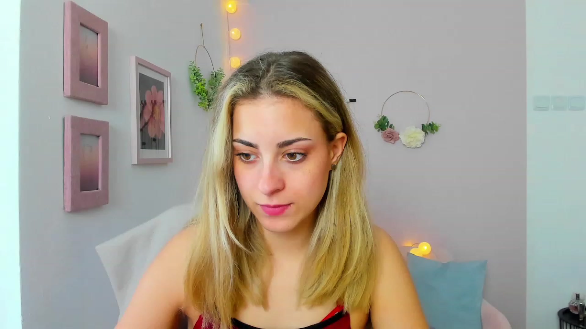 Gallery image thumbnail from Gia_Lopez18's myfreecams stream on, 06/01/2023, 14:24 image 9 of 20