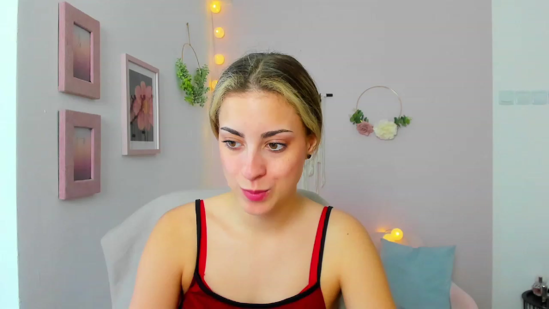 Gallery image thumbnail from Gia_Lopez18's myfreecams stream on, 06/01/2023, 14:24 image 19 of 20