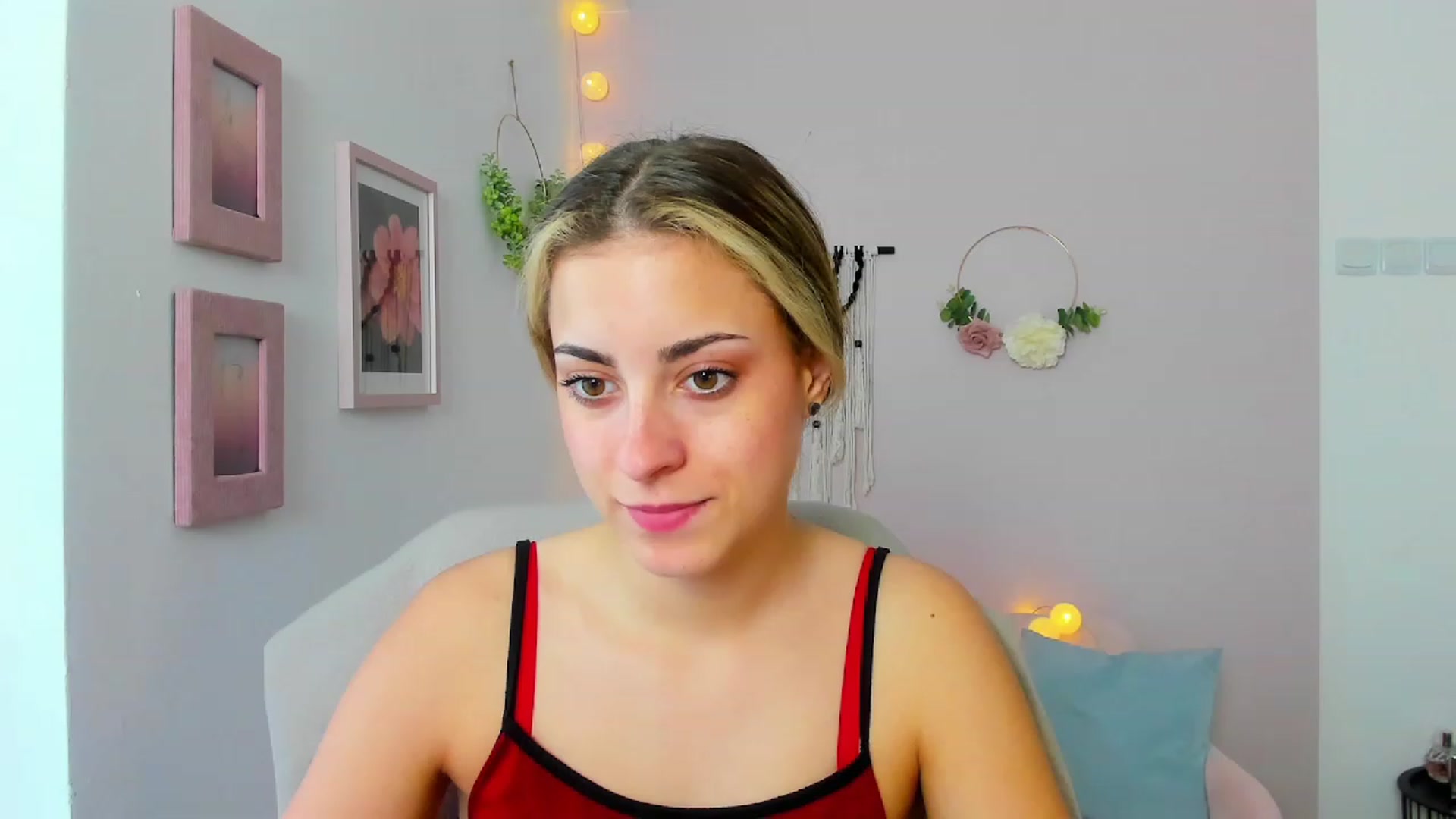 Gallery image thumbnail from Gia_Lopez18's myfreecams stream on, 06/01/2023, 15:46 image 3 of 20