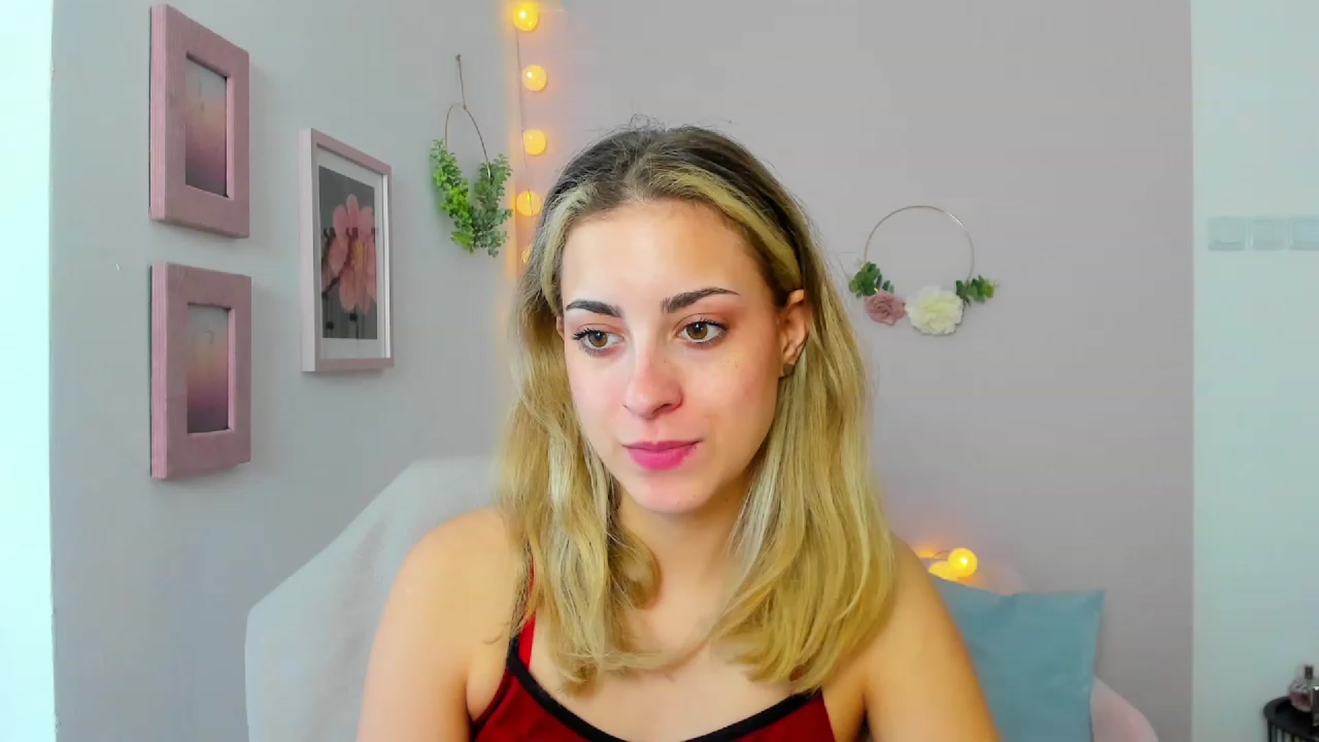 Gallery image thumbnail from Gia_Lopez18's myfreecams stream on, 06/01/2023, 15:46 image 14 of 20