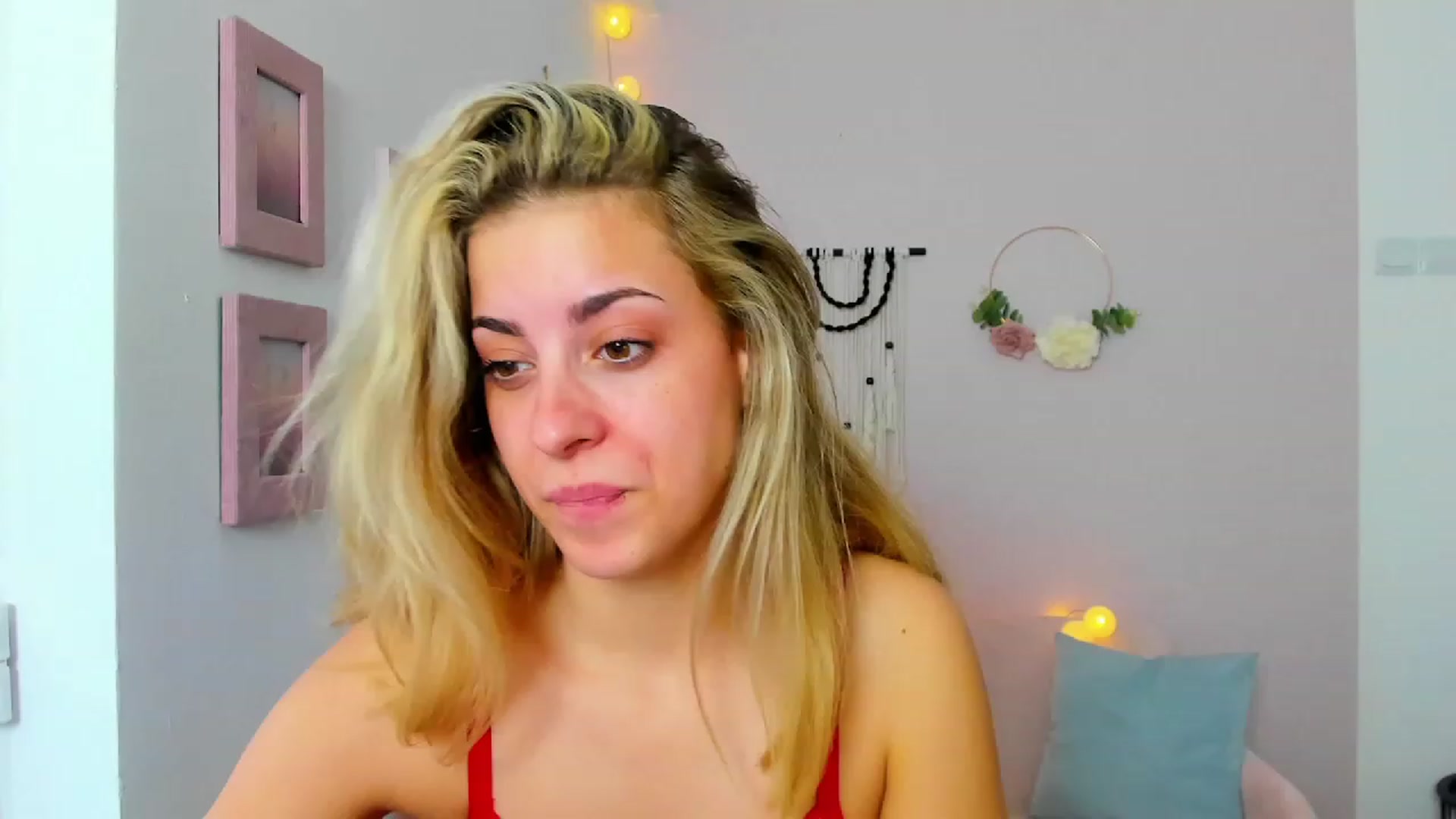 Gallery image thumbnail from Gia_Lopez18's myfreecams stream on, 06/01/2023, 17:52 image 7 of 20