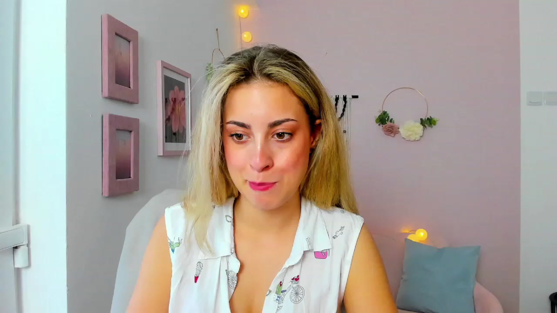 Gallery image thumbnail from Gia_Lopez18's myfreecams stream on, 06/02/2023, 17:26 image 3 of 20