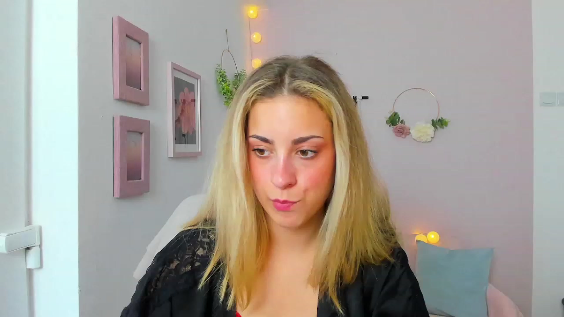 Gallery image thumbnail from Gia_Lopez18's myfreecams stream on, 06/05/2023, 15:01 image 19 of 20