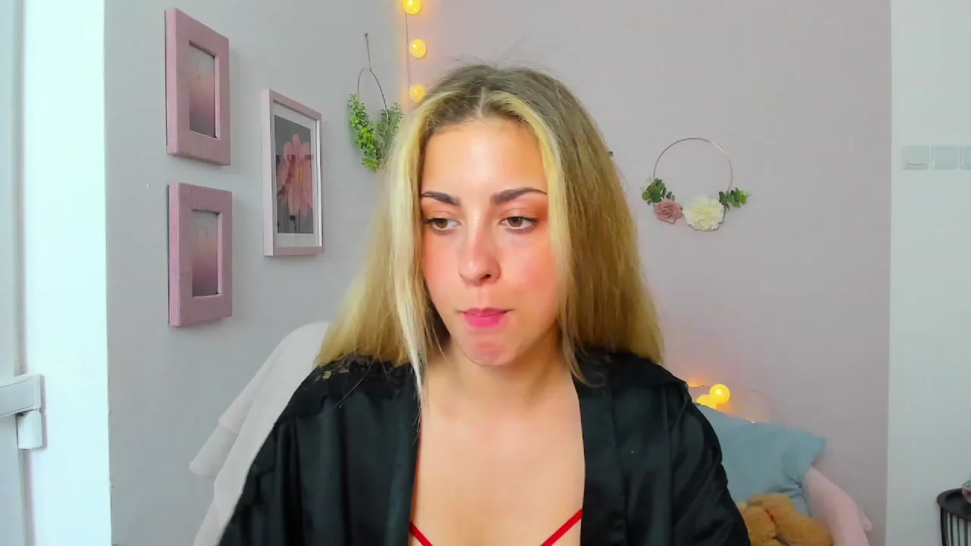Gallery image thumbnail from Gia_Lopez18's myfreecams stream on, 06/05/2023, 17:59 image 1 of 20