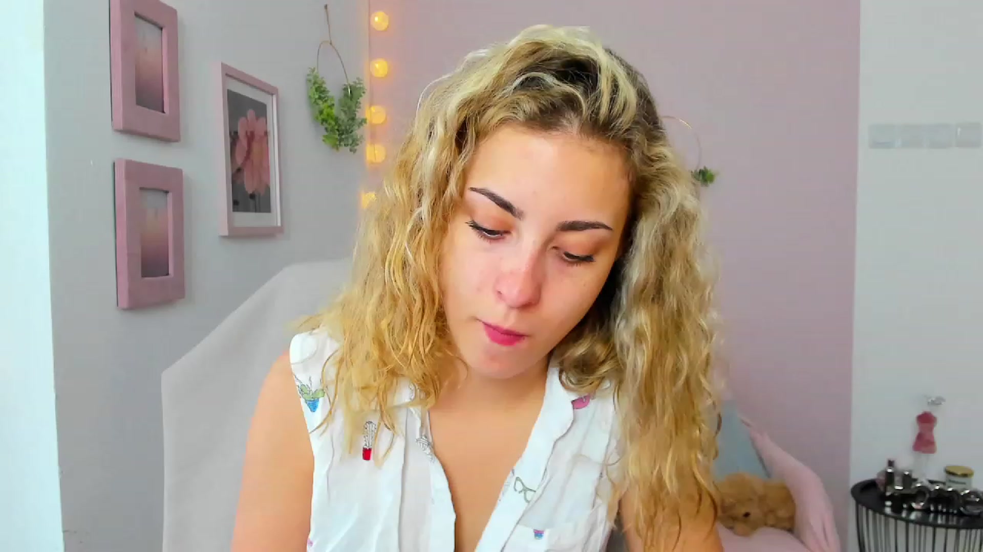 Gallery image thumbnail from Gia_Lopez18's myfreecams stream on, 06/08/2023, 13:42 image 2 of 20