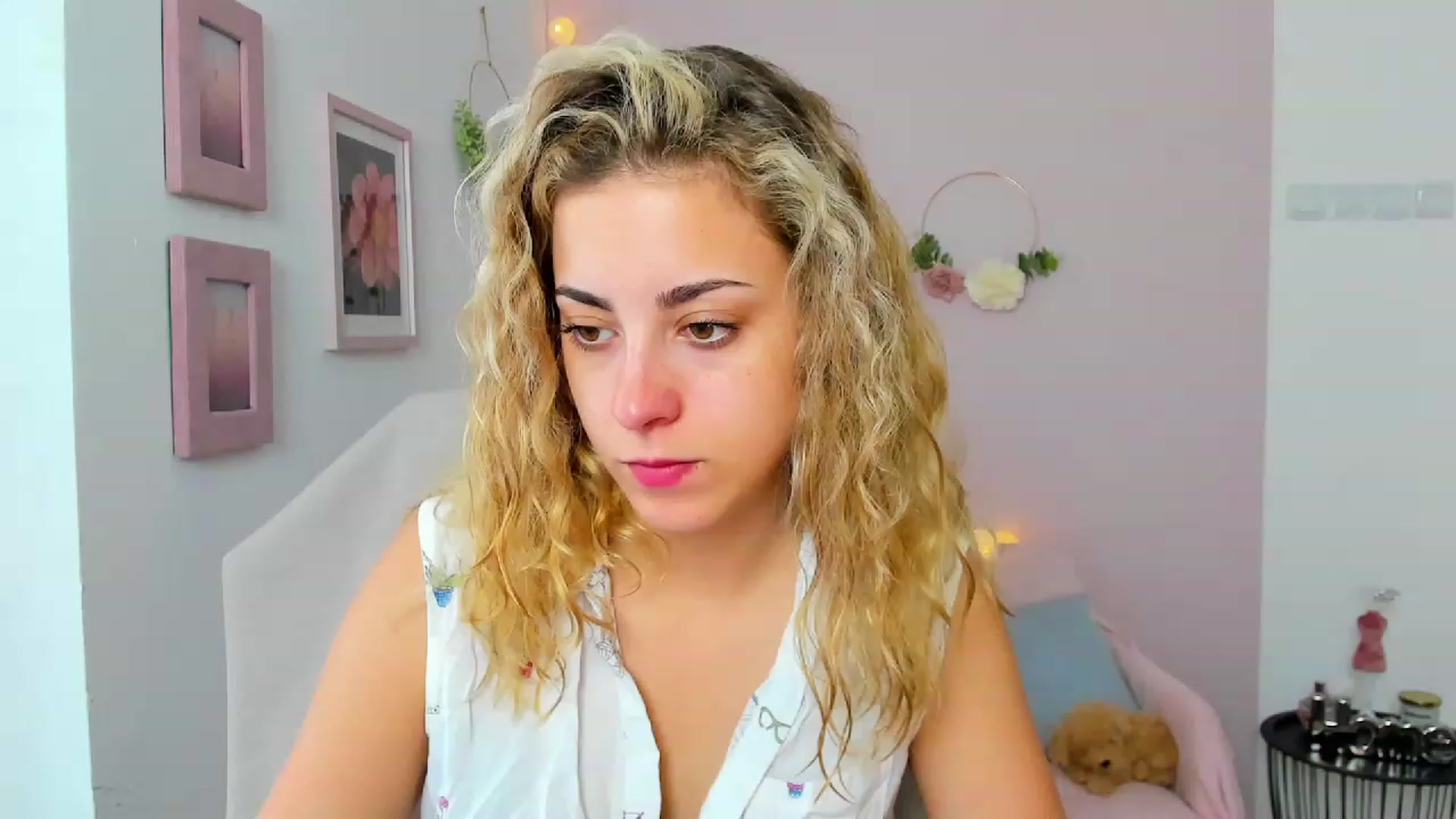 Gallery image thumbnail from Gia_Lopez18's myfreecams stream on, 06/08/2023, 13:42 image 4 of 20