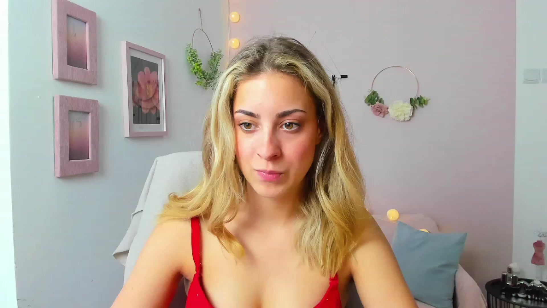 Gallery image thumbnail from Gia_Lopez18's myfreecams stream on, 06/13/2023, 14:58 image 14 of 20