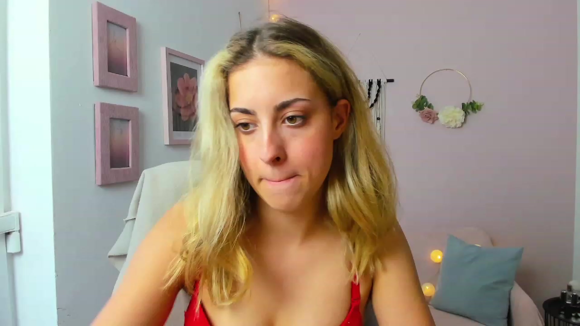 Gallery image thumbnail from Gia_Lopez18's myfreecams stream on, 06/13/2023, 16:28 image 20 of 20
