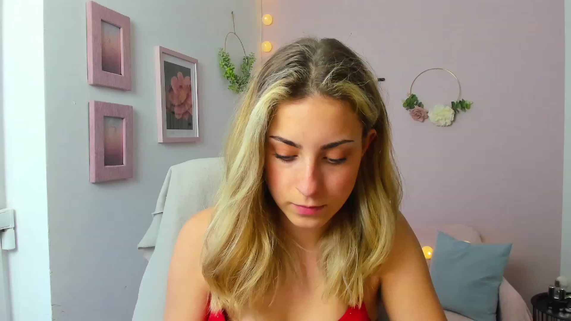 Gallery image thumbnail from Gia_Lopez18's myfreecams stream on, 06/13/2023, 16:28 image 9 of 20