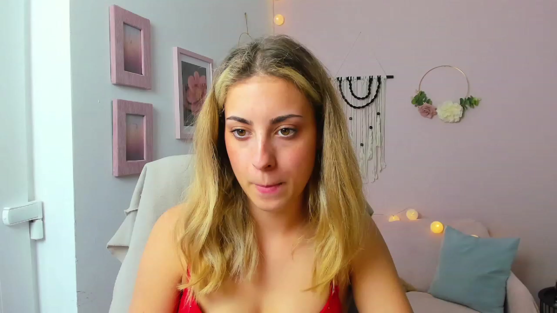 Gallery image thumbnail from Gia_Lopez18's myfreecams stream on, 06/13/2023, 17:58 image 4 of 20