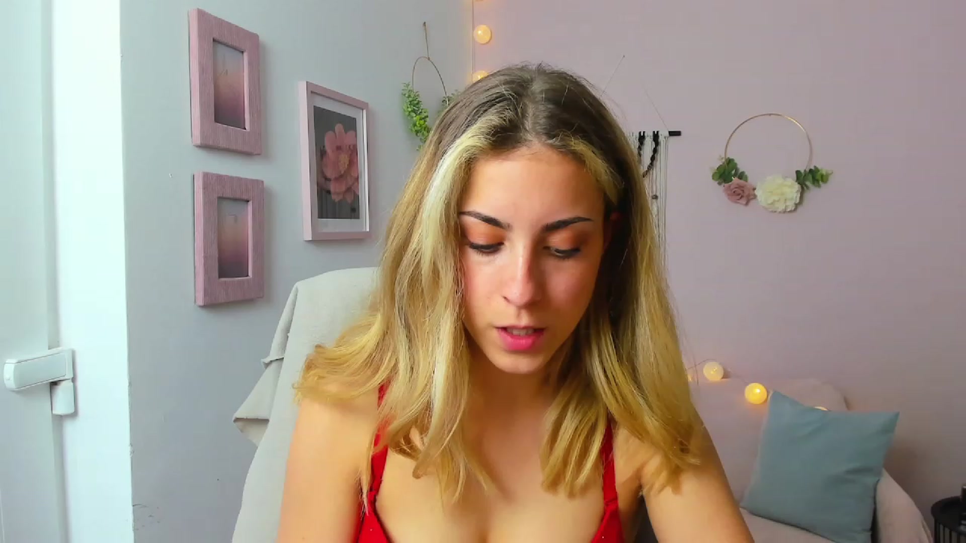 Gallery image thumbnail from Gia_Lopez18's myfreecams stream on, 06/13/2023, 17:58 image 20 of 20