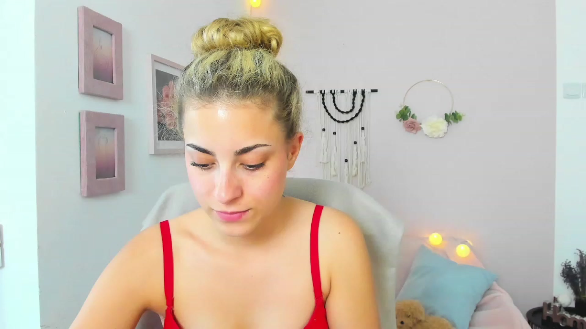 Gallery image thumbnail from Gia_Lopez18's myfreecams stream on, 06/22/2023, 12:44 image 17 of 20