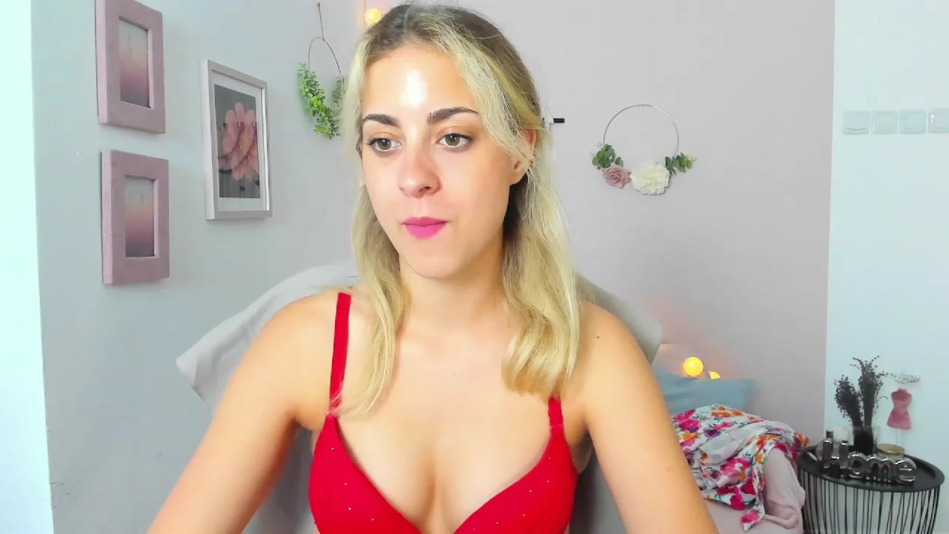 Gallery image thumbnail from Gia_Lopez18's myfreecams stream on, 06/27/2023, 14:33 image 7 of 20