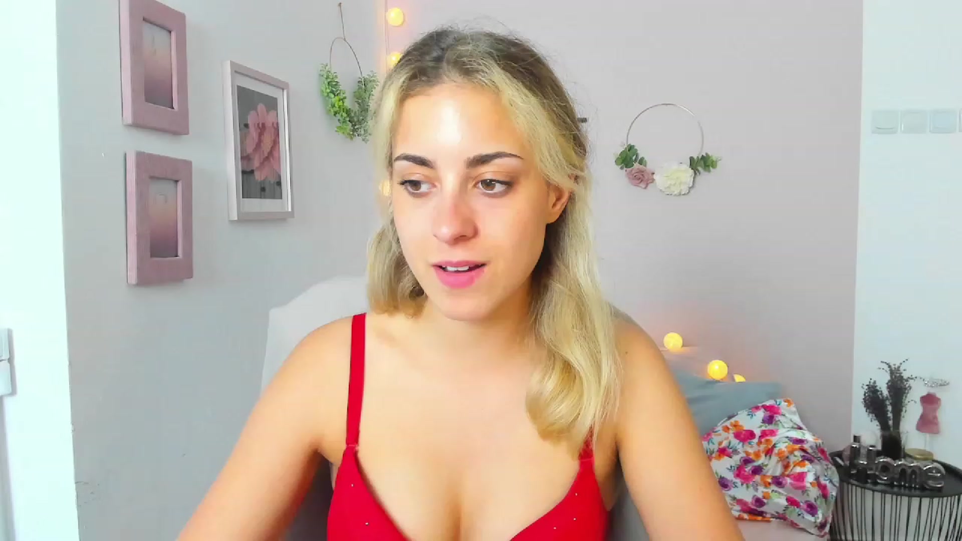 Gallery image thumbnail from Gia_Lopez18's myfreecams stream on, 06/27/2023, 16:14 image 20 of 20