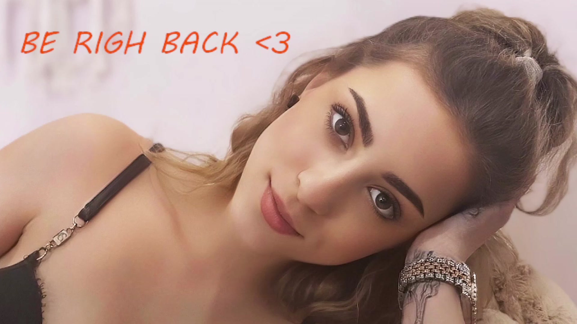 Gallery image thumbnail from Gia_Lopez18's myfreecams stream on, 06/28/2023, 15:02 image 19 of 20