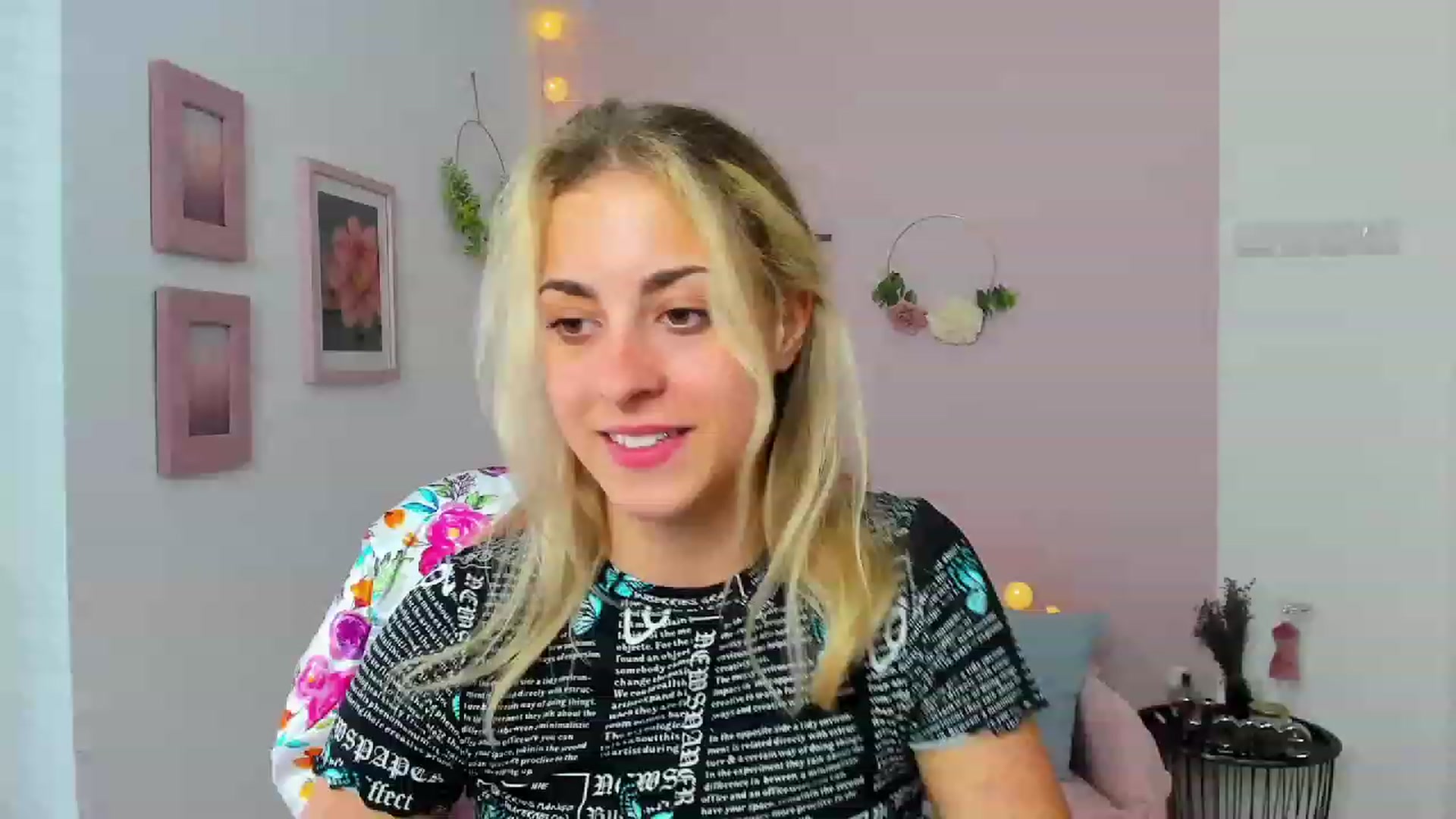 Gallery image thumbnail from Gia_Lopez18's myfreecams stream on, 06/28/2023, 15:02 image 4 of 20